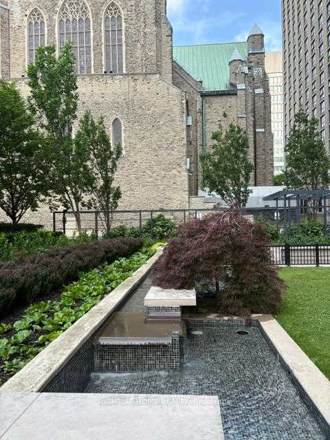Photo 10 of Unit 2505, 28 Ted Rogers Way, Toronto, Church-Yonge Corridor — HOMEH