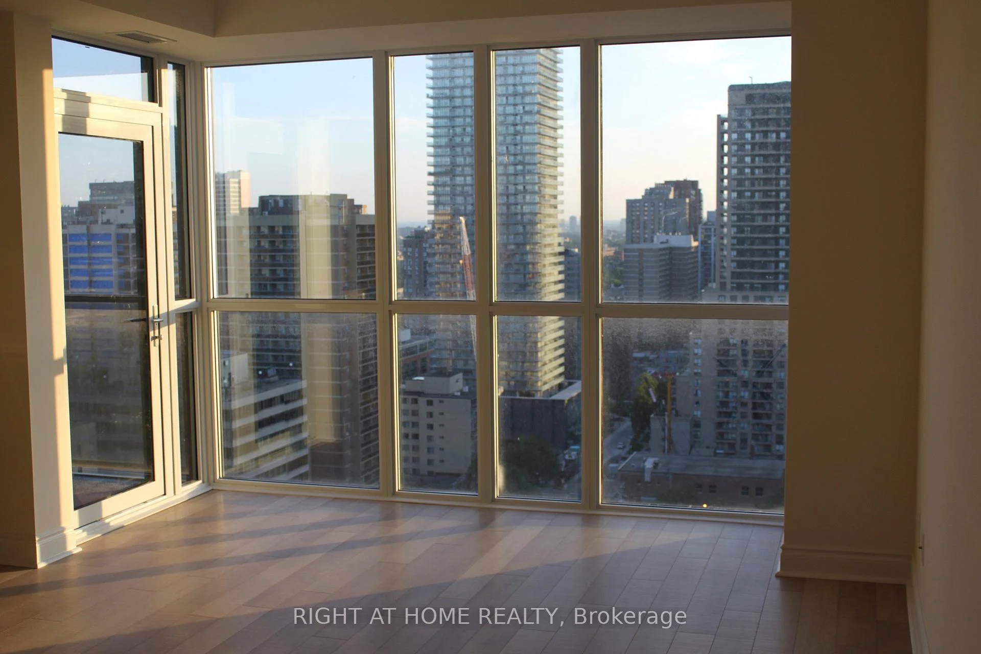 Photo 18 of Unit 2505, 28 Ted Rogers Way, Toronto, Church-Yonge Corridor — HOMEH