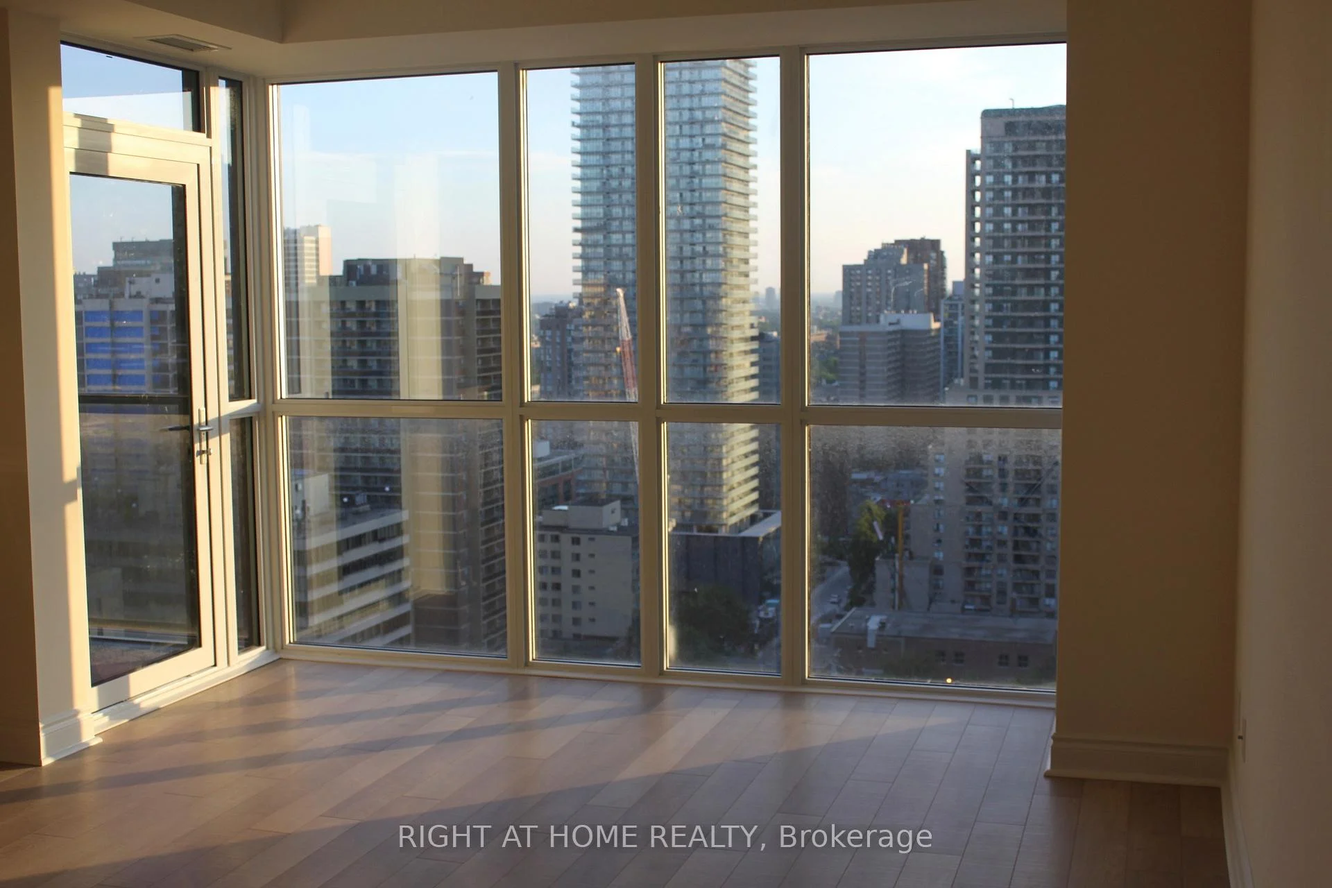 Photo 19 of Unit 2505, 28 Ted Rogers Way, Toronto, Church-Yonge Corridor — HOMEH