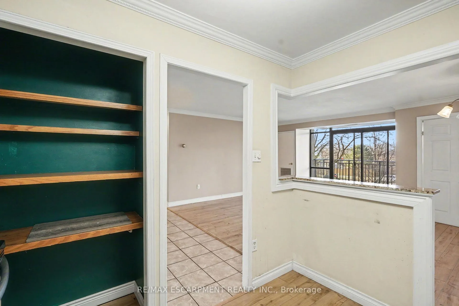 Photo 11 of Unit 218, 500 Green Road, Hamilton, Lakeshore — HOMEH