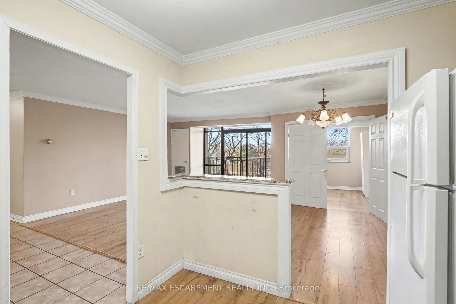 Photo 12 of Unit 218, 500 Green Road, Hamilton, Lakeshore — HOMEH