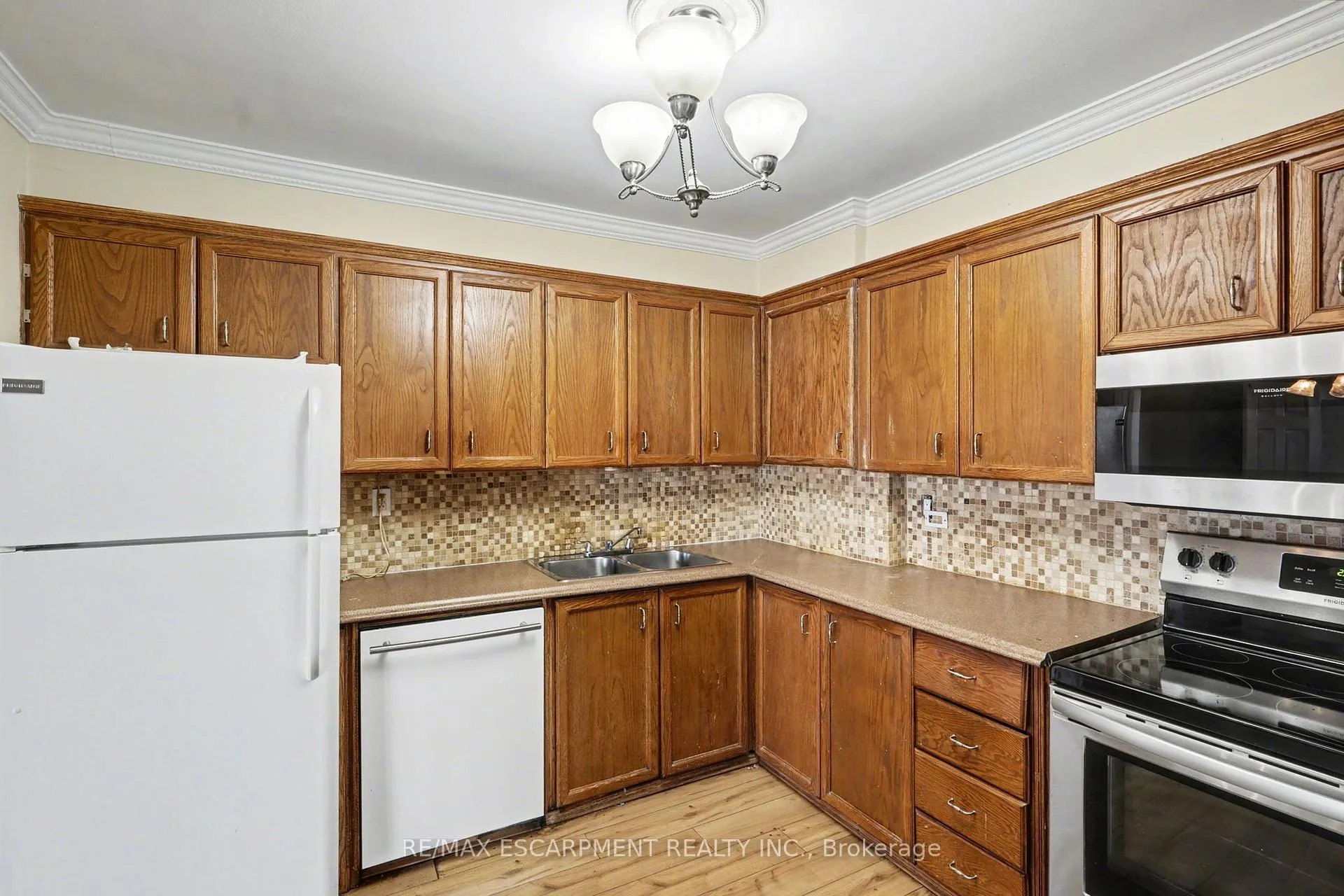 Photo 15 of Unit 218, 500 Green Road, Hamilton, Lakeshore — HOMEH