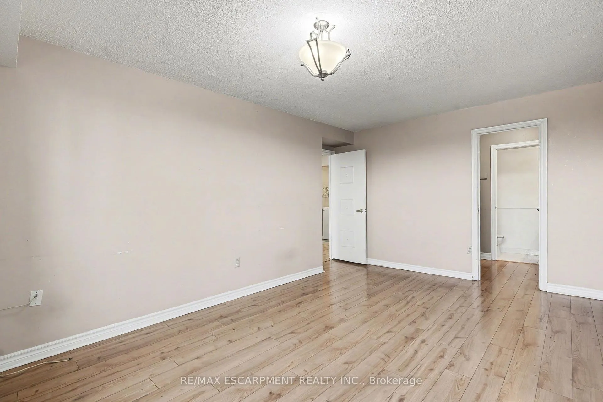 Photo 22 of Unit 218, 500 Green Road, Hamilton, Lakeshore — HOMEH