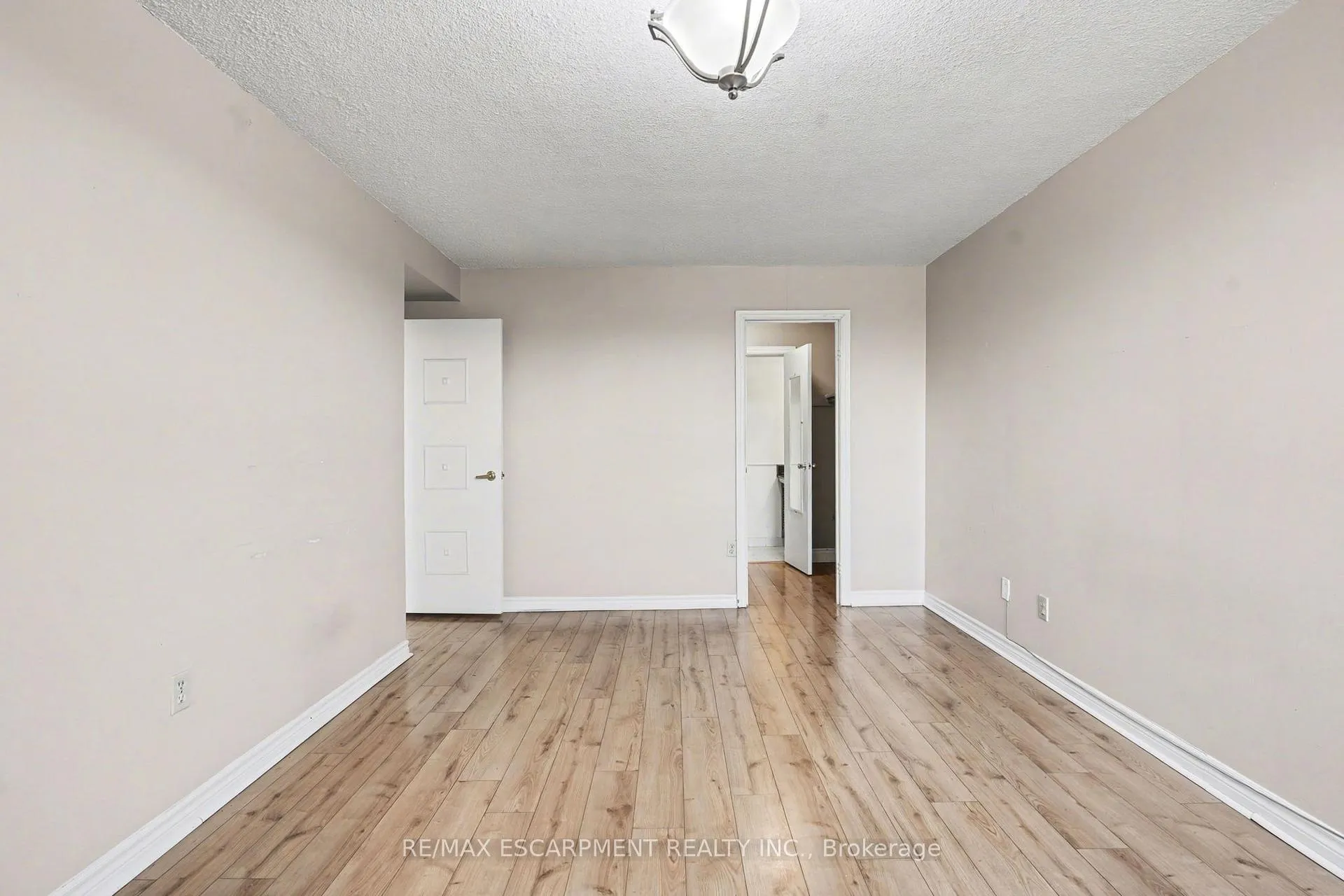 Photo 23 of Unit 218, 500 Green Road, Hamilton, Lakeshore — HOMEH
