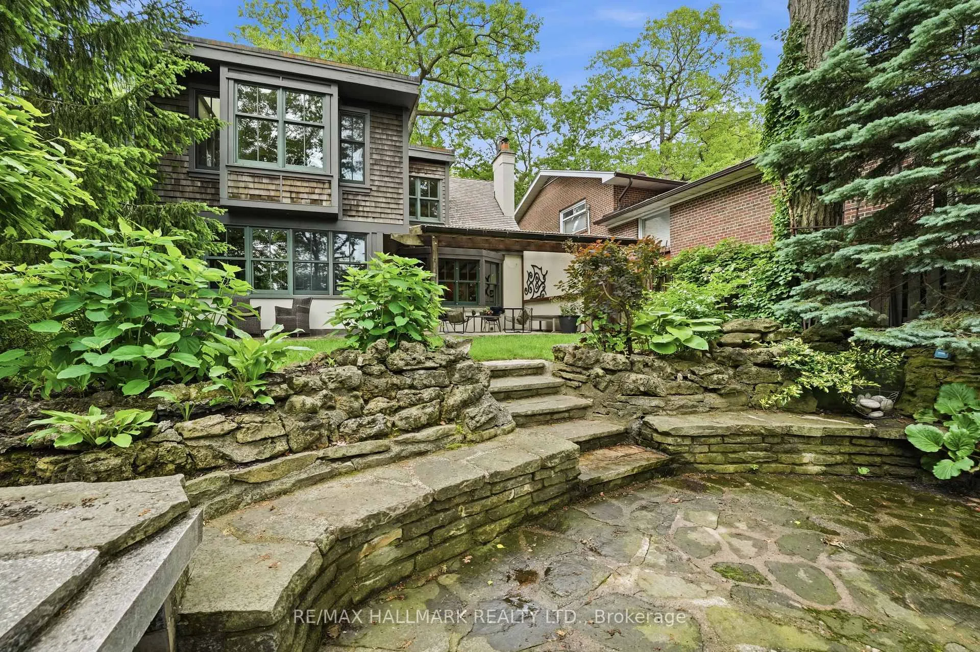 Photo 4 of 31 Glen Oak Drive, Toronto, East End-Danforth — HOMEH