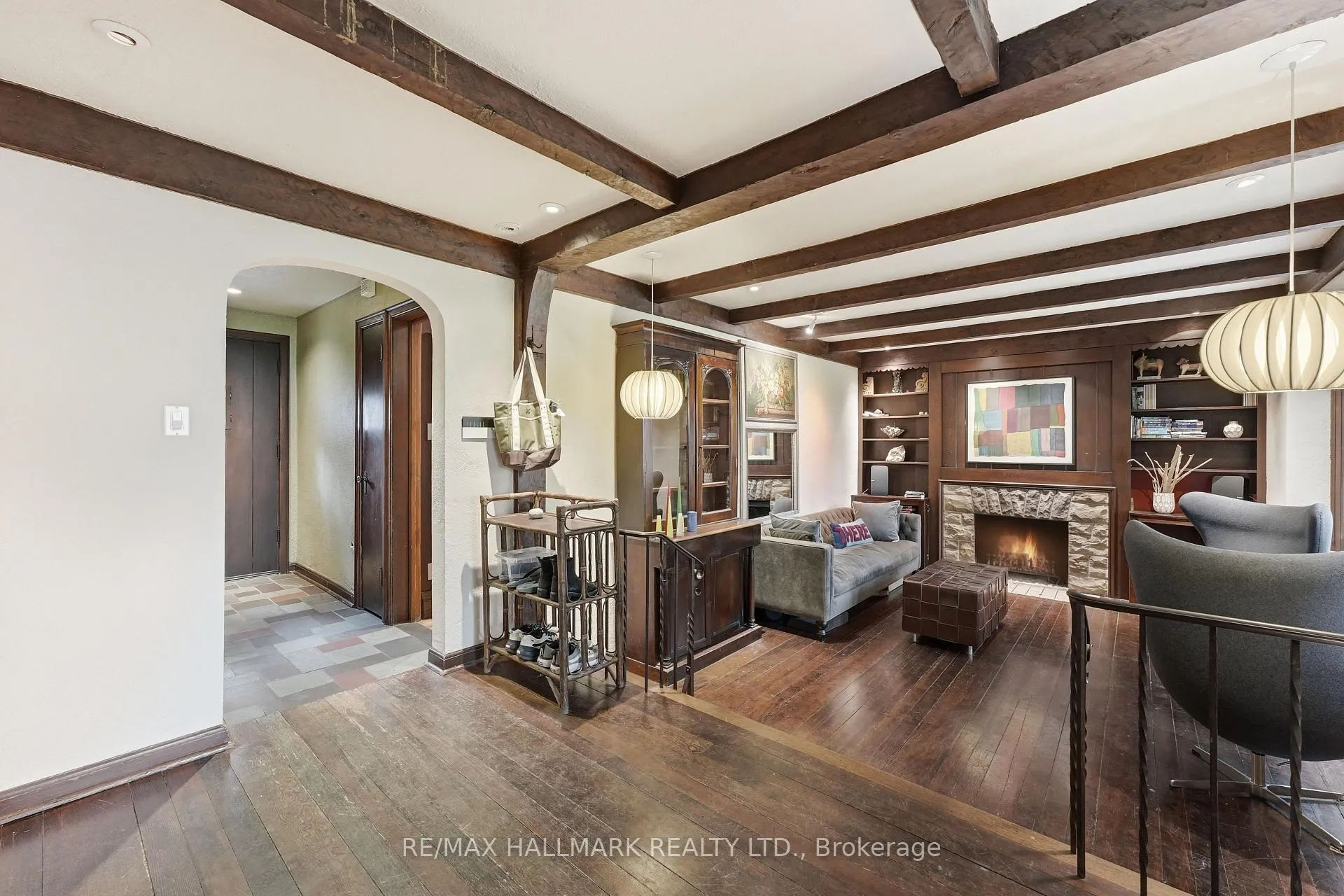 Photo 8 of 31 Glen Oak Drive, Toronto, East End-Danforth — HOMEH