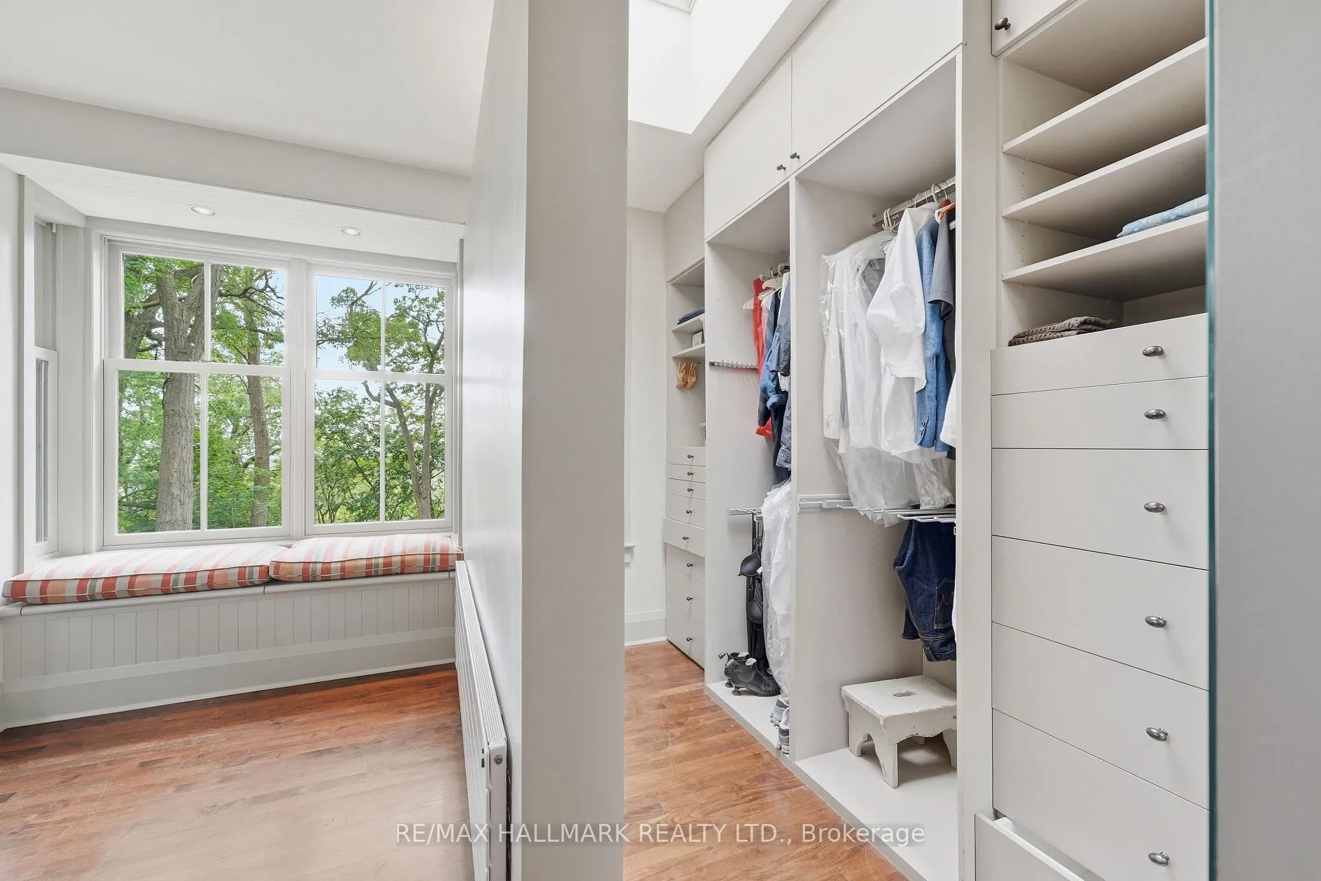 Photo 19 of 31 Glen Oak Drive, Toronto, East End-Danforth — HOMEH