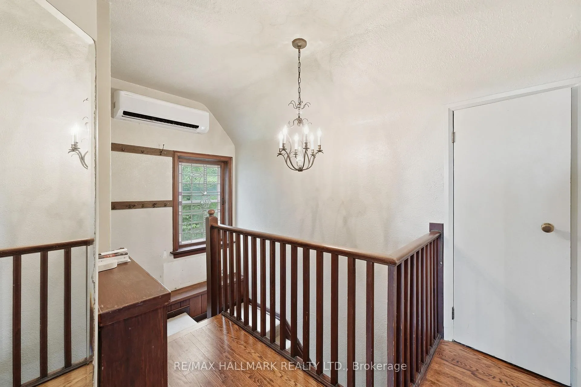 Photo 22 of 31 Glen Oak Drive, Toronto, East End-Danforth — HOMEH