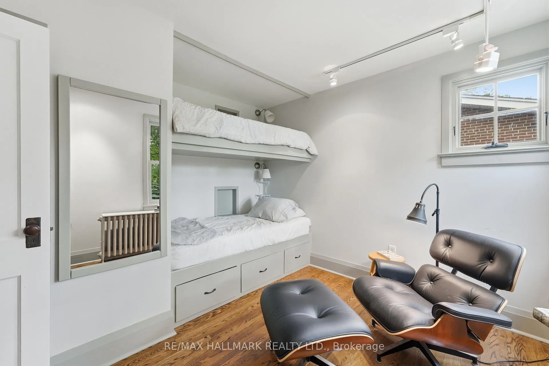Photo 26 of 31 Glen Oak Drive, Toronto, East End-Danforth — HOMEH