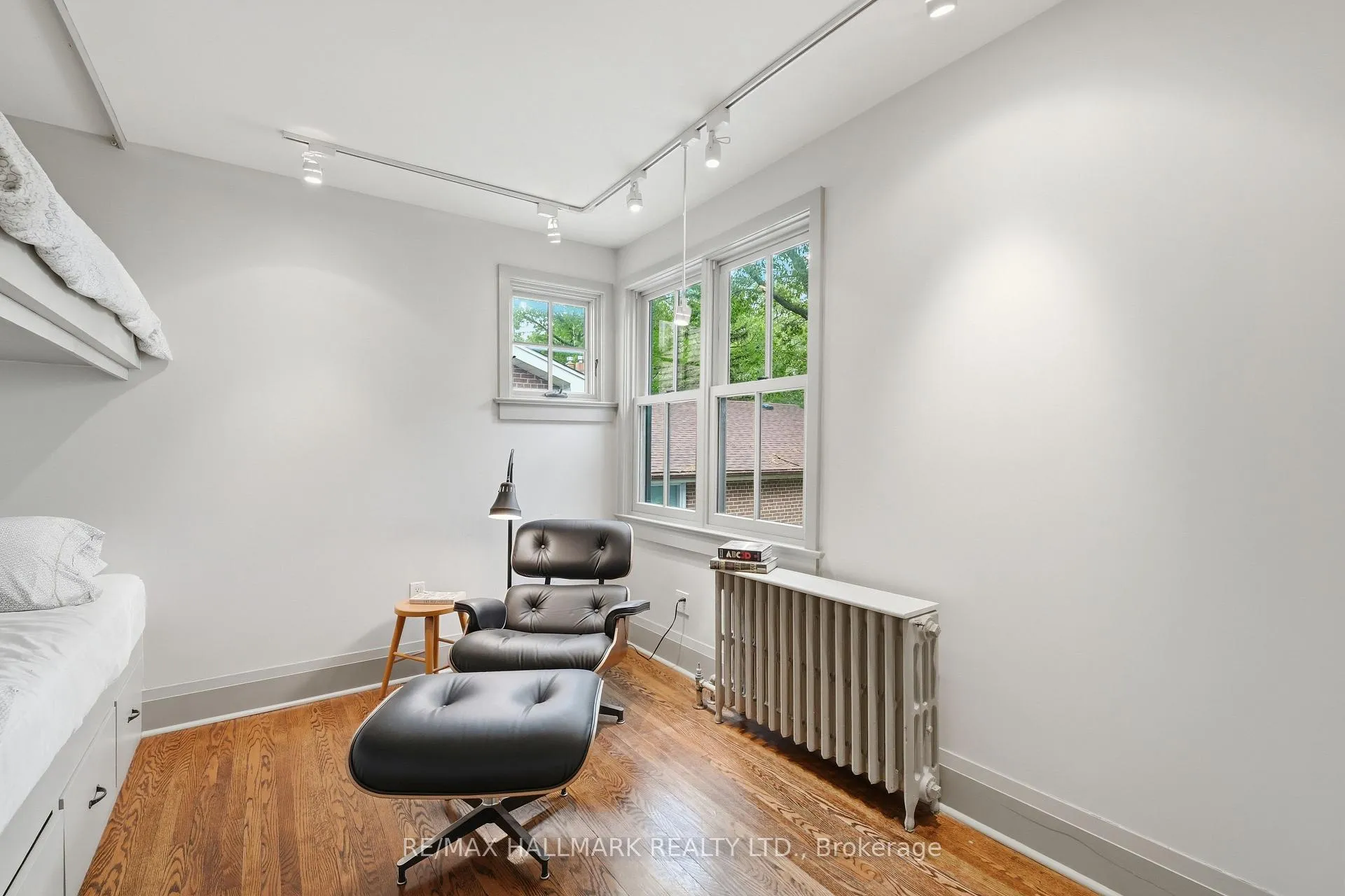 Photo 27 of 31 Glen Oak Drive, Toronto, East End-Danforth — HOMEH