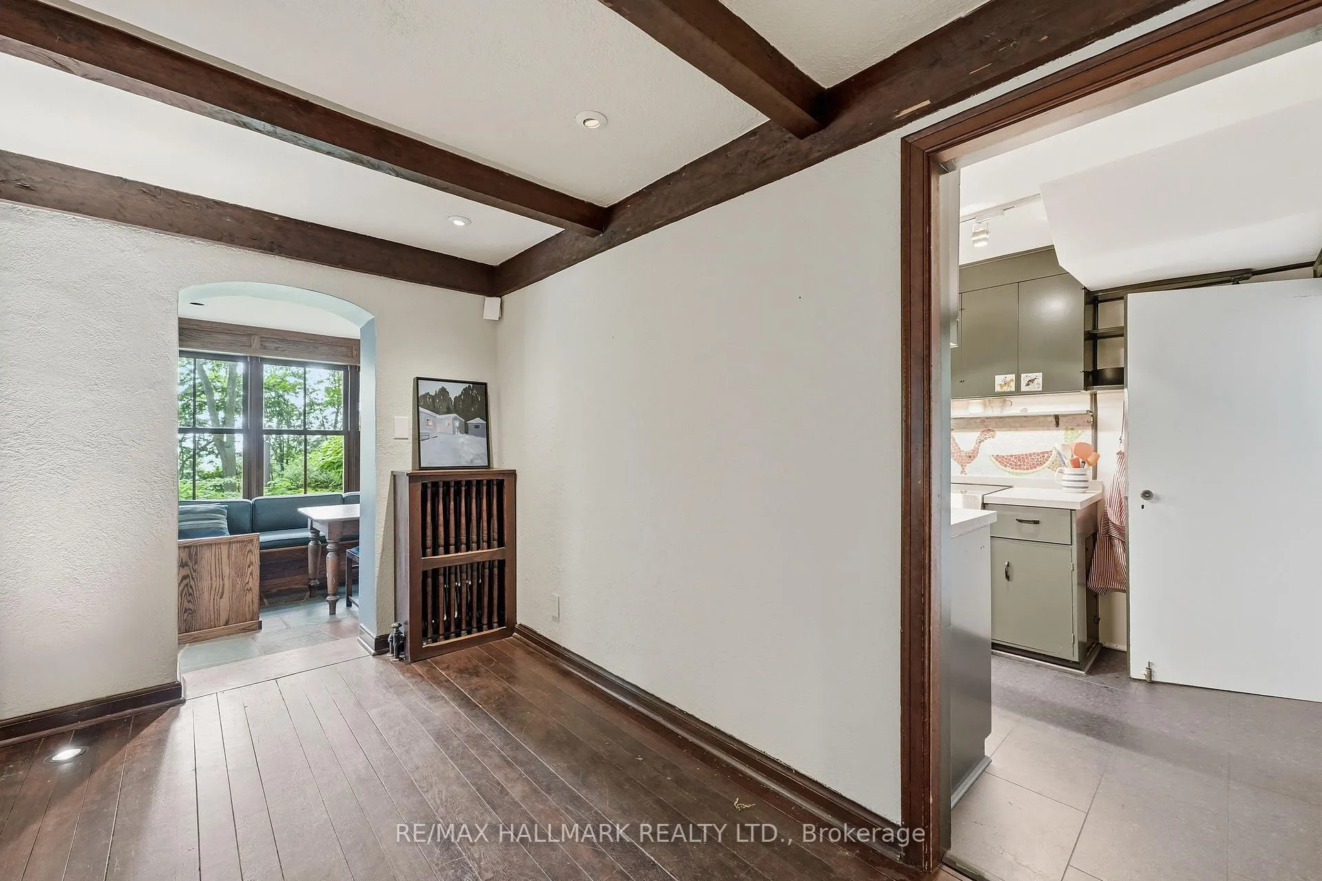 Photo 37 of 31 Glen Oak Drive, Toronto, East End-Danforth — HOMEH
