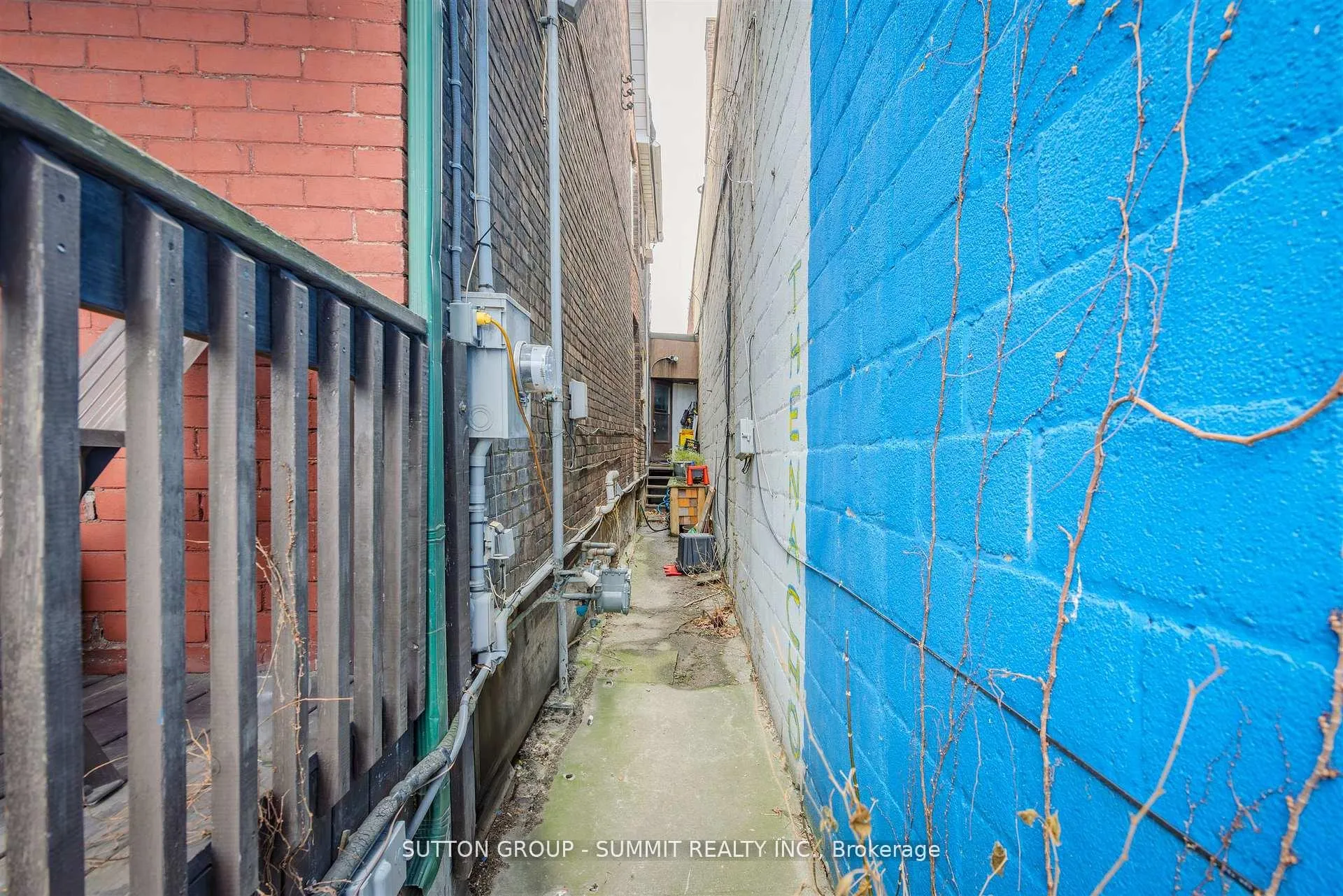 Photo 7 of 811 Bloor Street W, Toronto, Palmerston-Little Italy — HOMEH