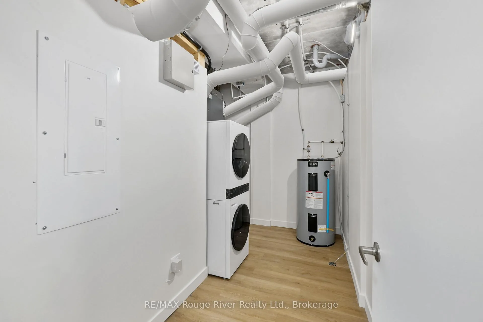 Photo 8 of Unit 305, 185 Division Street, Cobourg — HOMEH