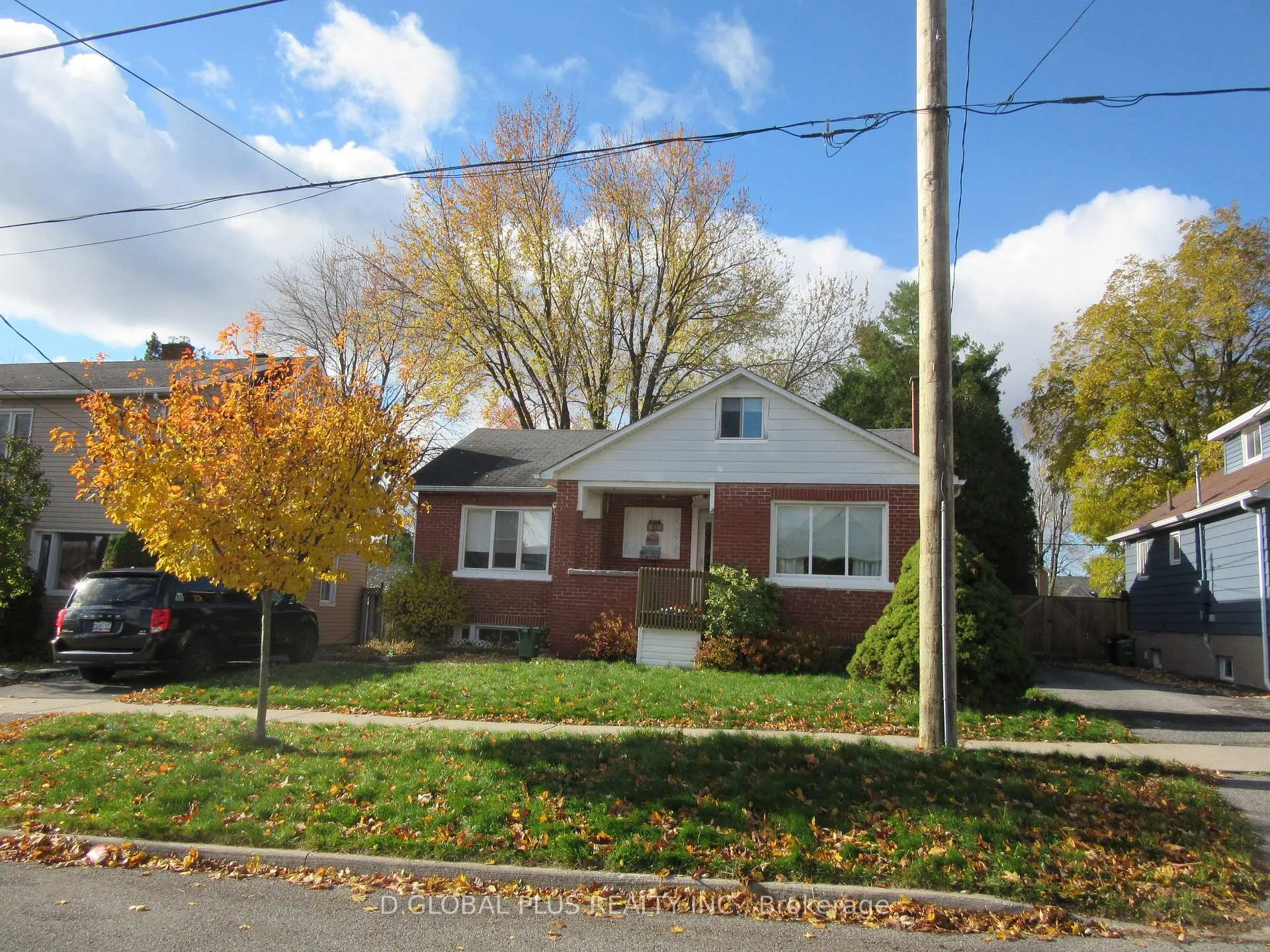 Front of 11 Dunbar Avenue N