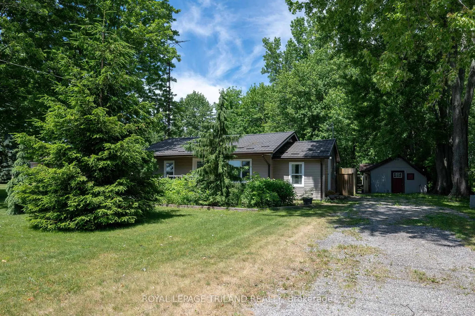 Photo 2 of 22516 Pioneer Line, West Elgin, Rural West Elgin — HOMEH