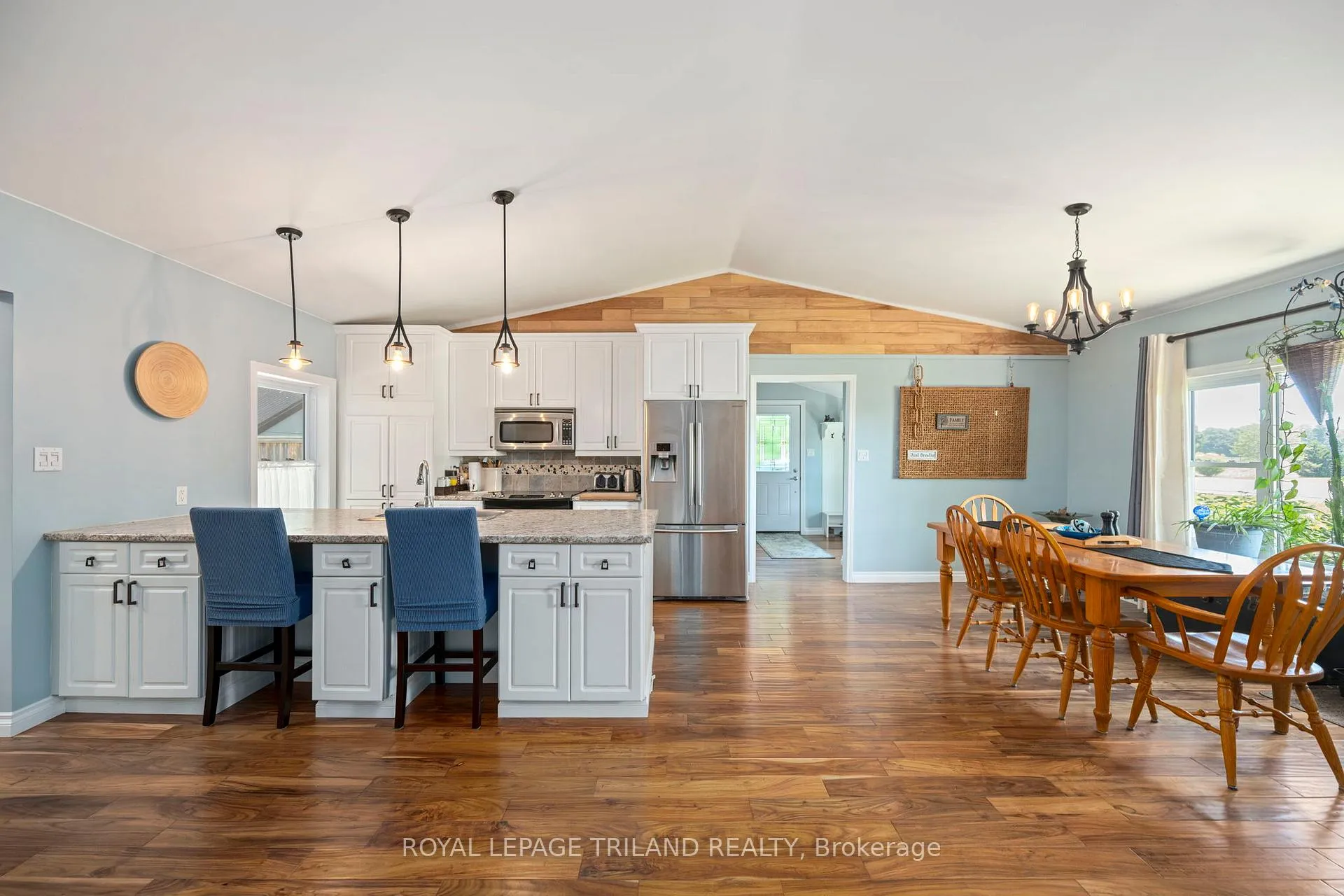 Photo 1 of 22516 Pioneer Line, West Elgin, Rural West Elgin — HOMEH