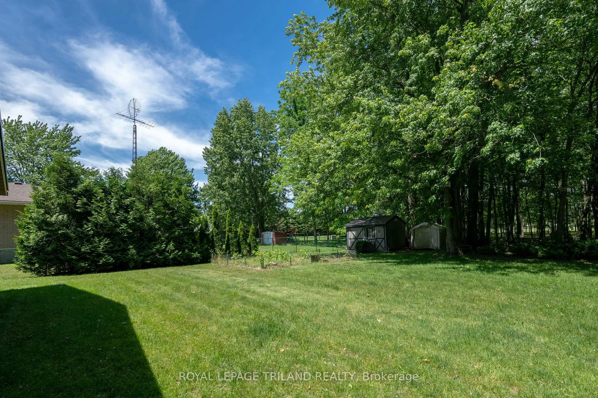 Photo 25 of 22516 Pioneer Line, West Elgin, Rural West Elgin — HOMEH