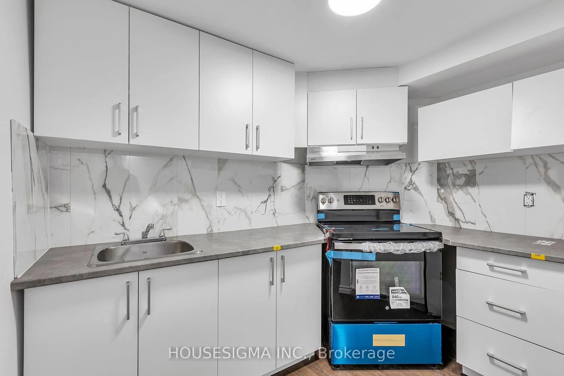 Photo 6 of 756 Stonepath Circle, Pickering, Amberlea — HOMEH