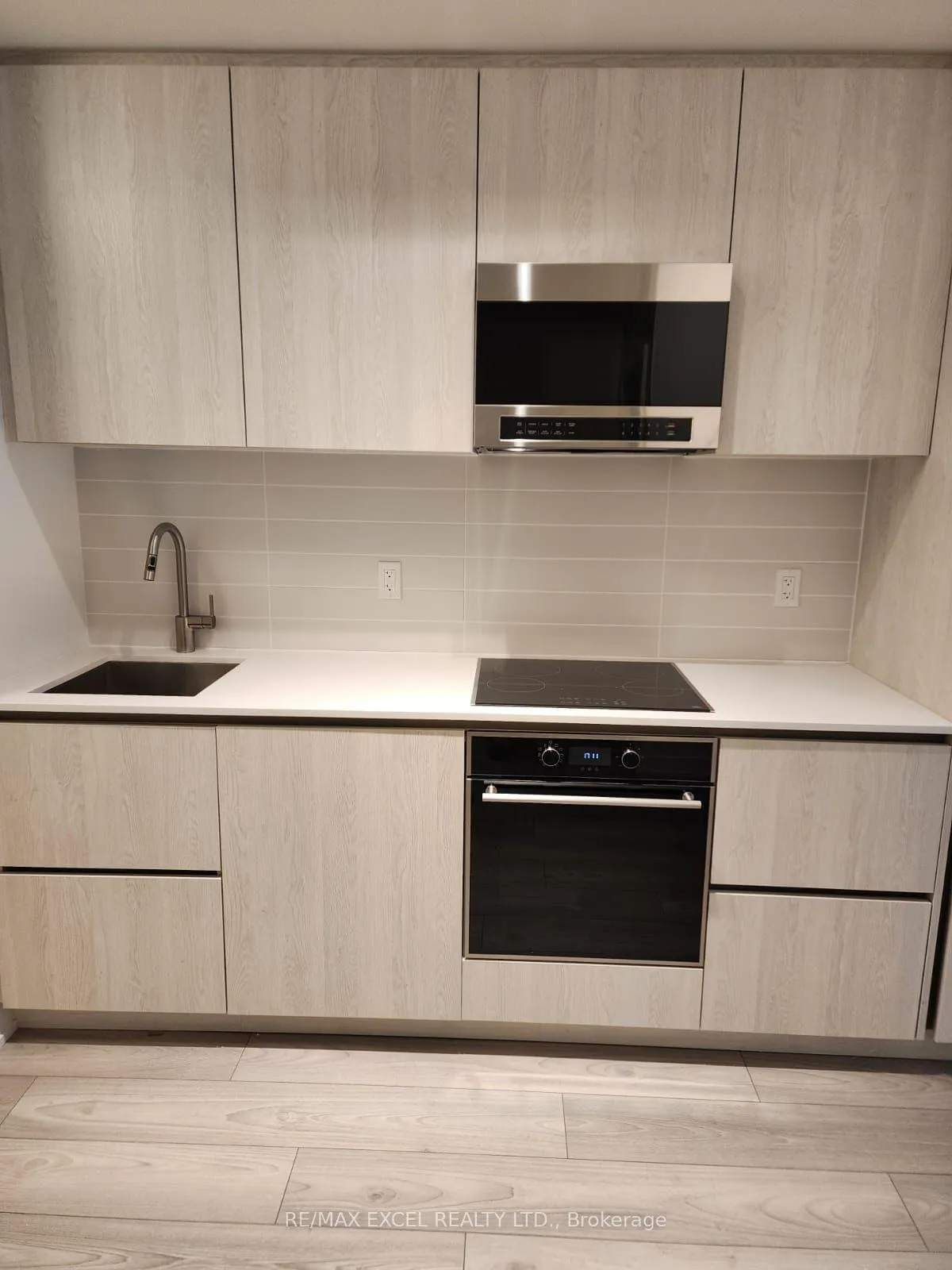 Photo 1 of Unit 2506, 110 Broadway Avenue, Toronto, Mount Pleasant West — HOMEH