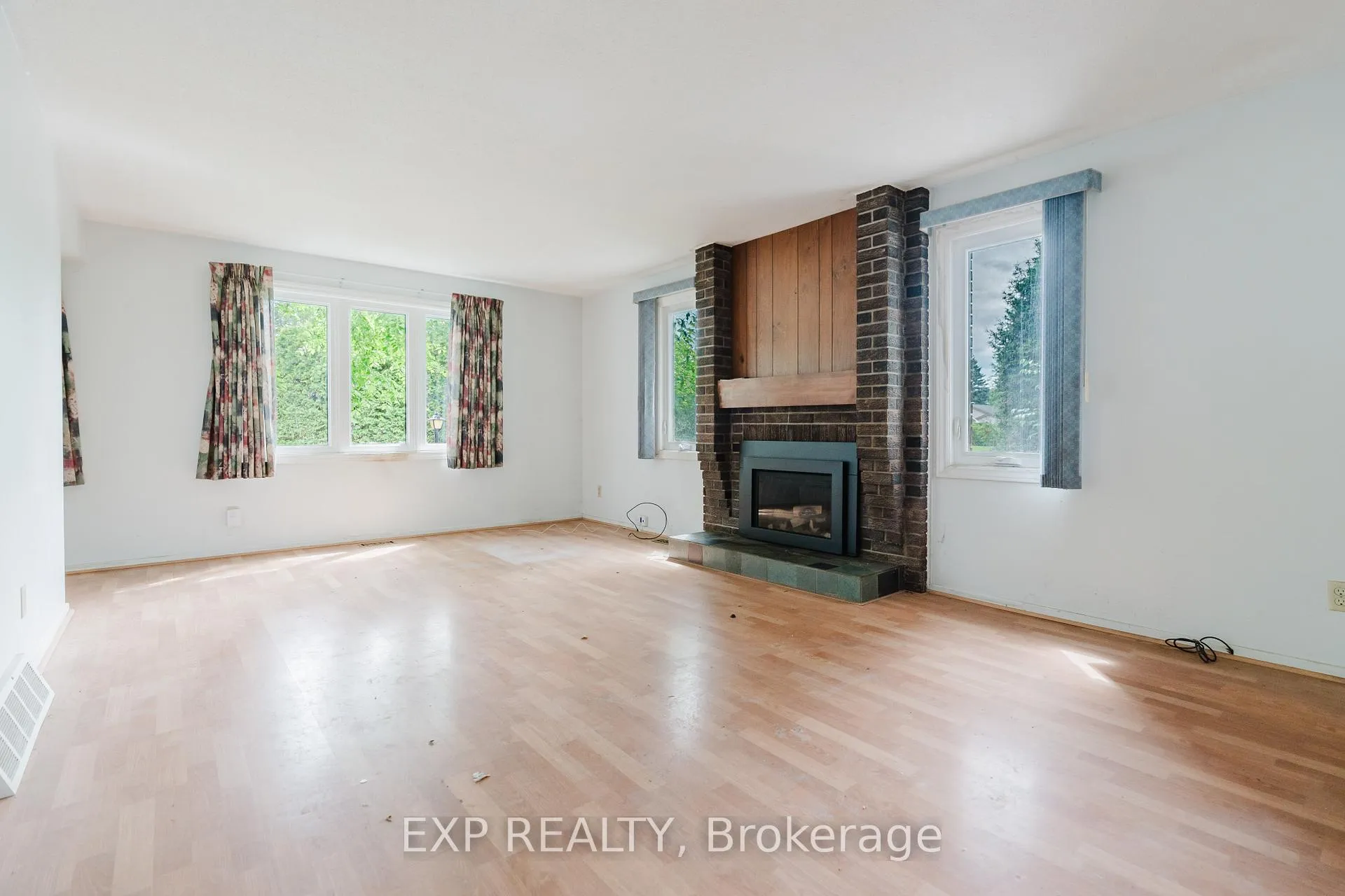 Photo 7 of 167 Withrow Avenue, Ottawa, Meadowlands/St. Claire Gardens — HOMEH