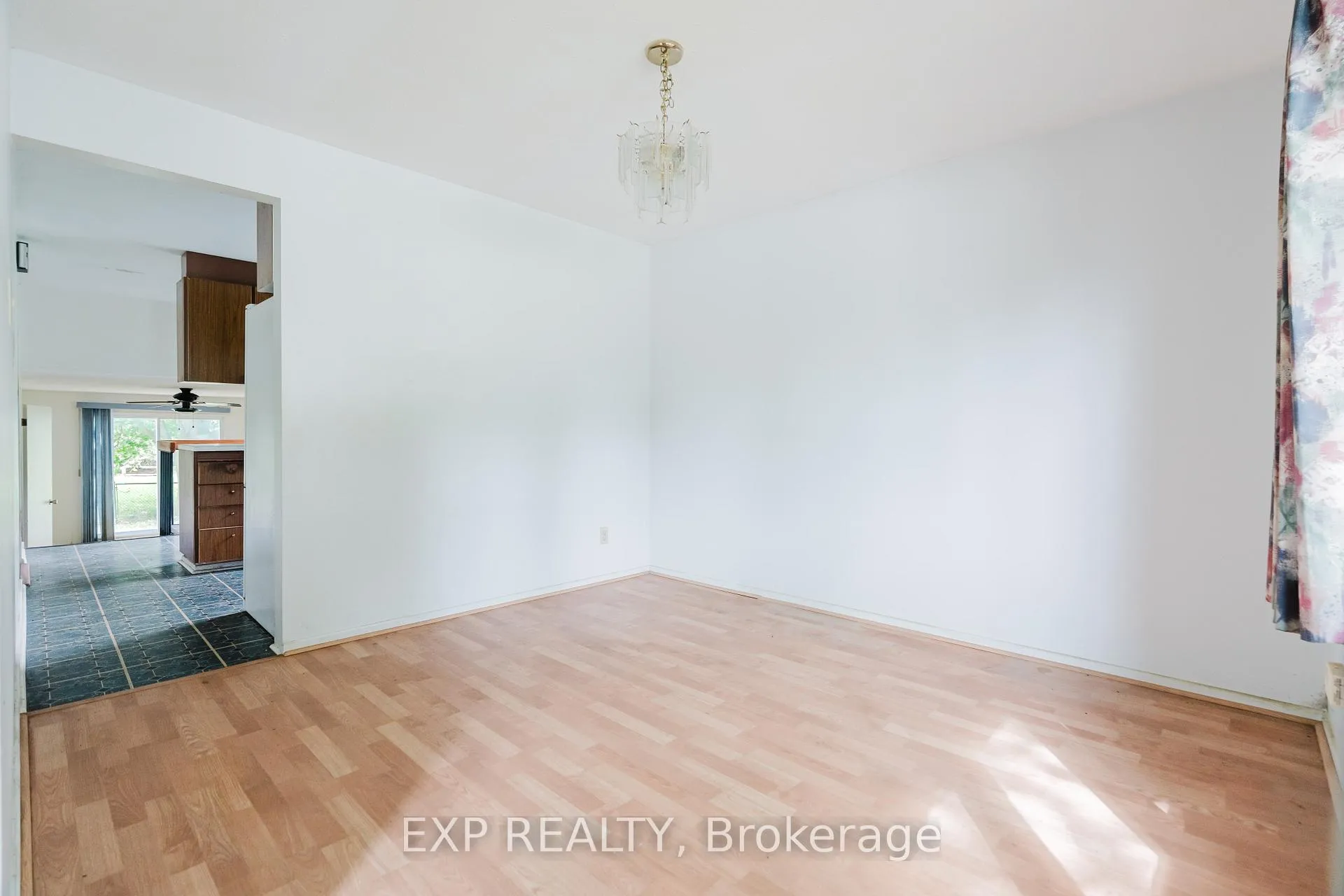 Photo 9 of 167 Withrow Avenue, Ottawa, Meadowlands/St. Claire Gardens — HOMEH