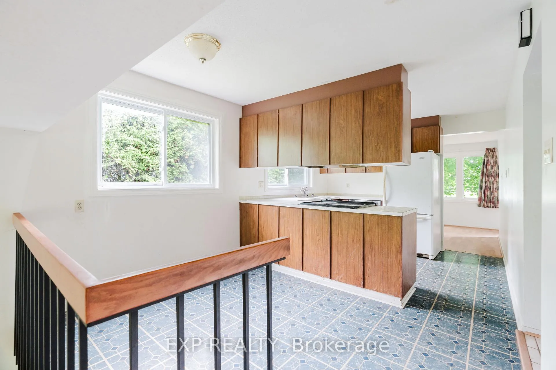 Photo 13 of 167 Withrow Avenue, Ottawa, Meadowlands/St. Claire Gardens — HOMEH