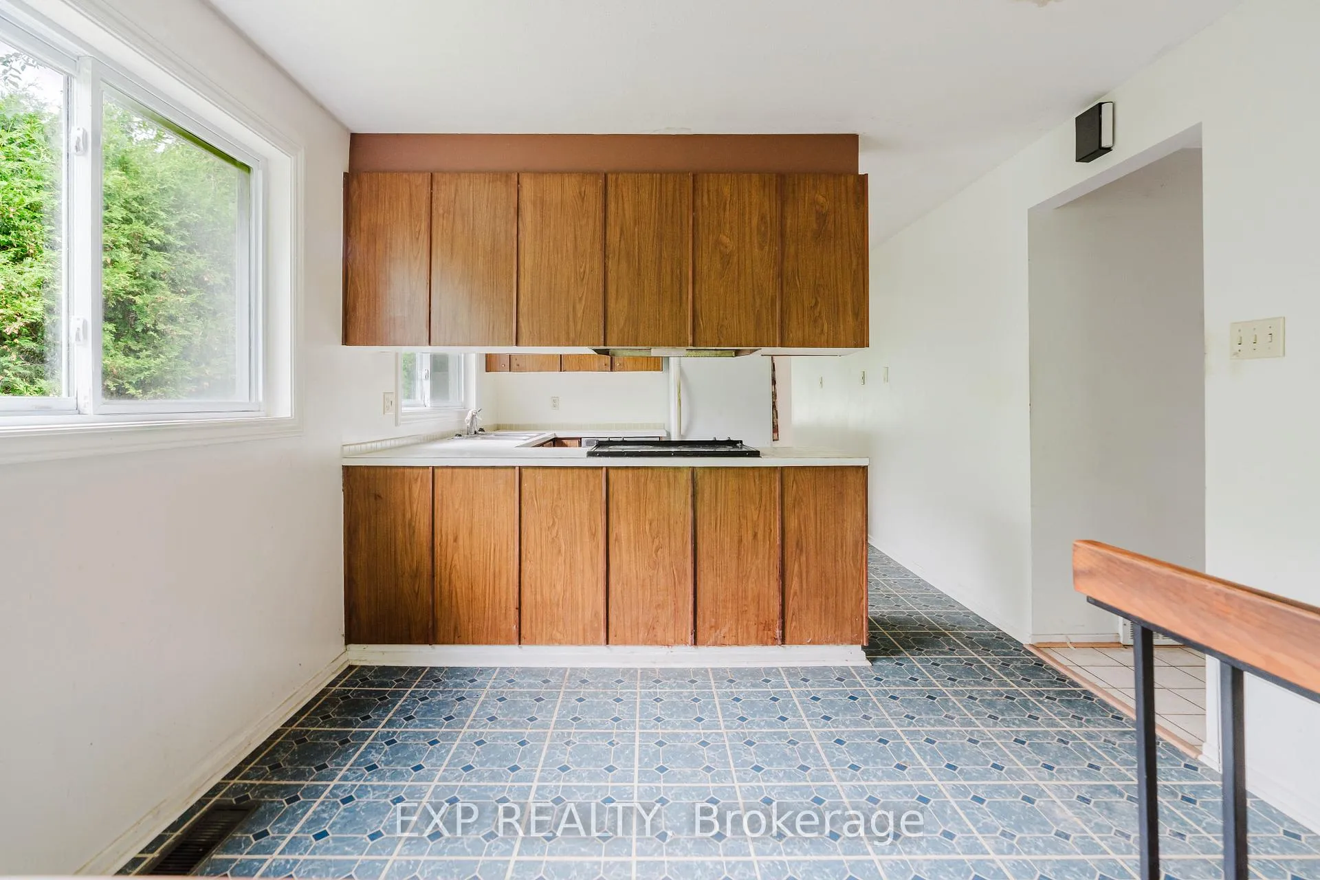 Photo 14 of 167 Withrow Avenue, Ottawa, Meadowlands/St. Claire Gardens — HOMEH
