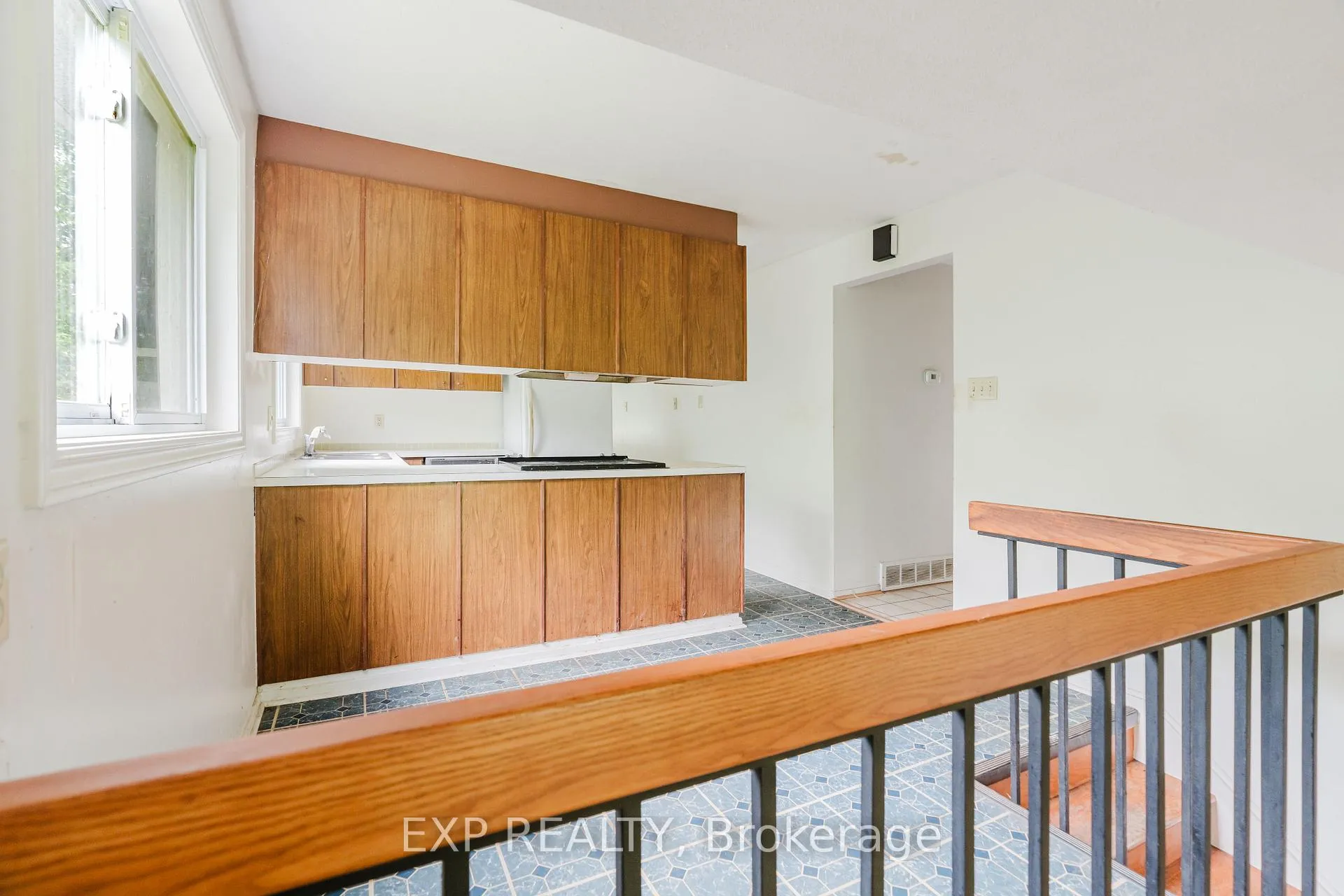 Photo 15 of 167 Withrow Avenue, Ottawa, Meadowlands/St. Claire Gardens — HOMEH