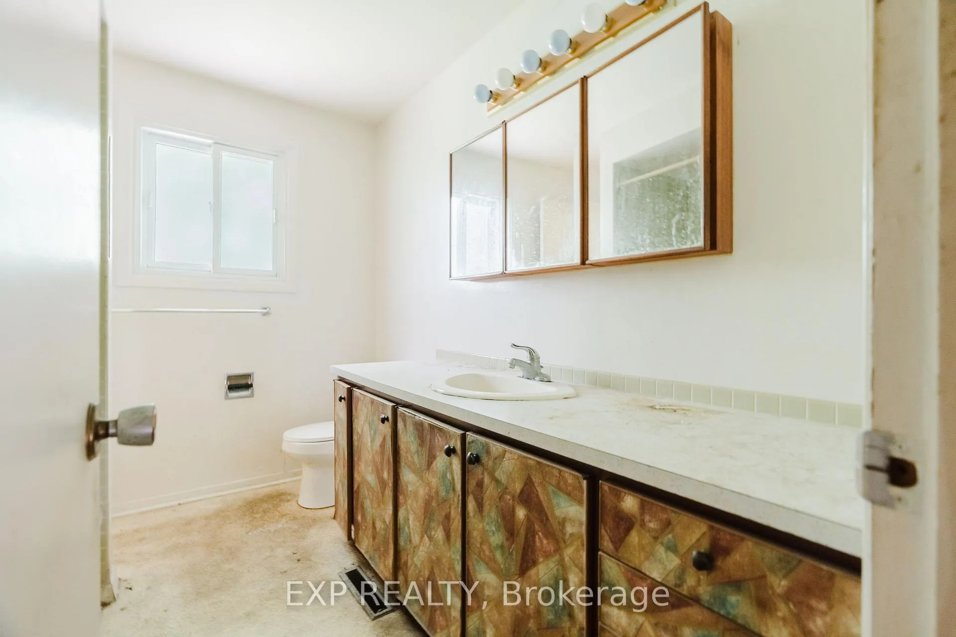 Photo 21 of 167 Withrow Avenue, Ottawa, Meadowlands/St. Claire Gardens — HOMEH