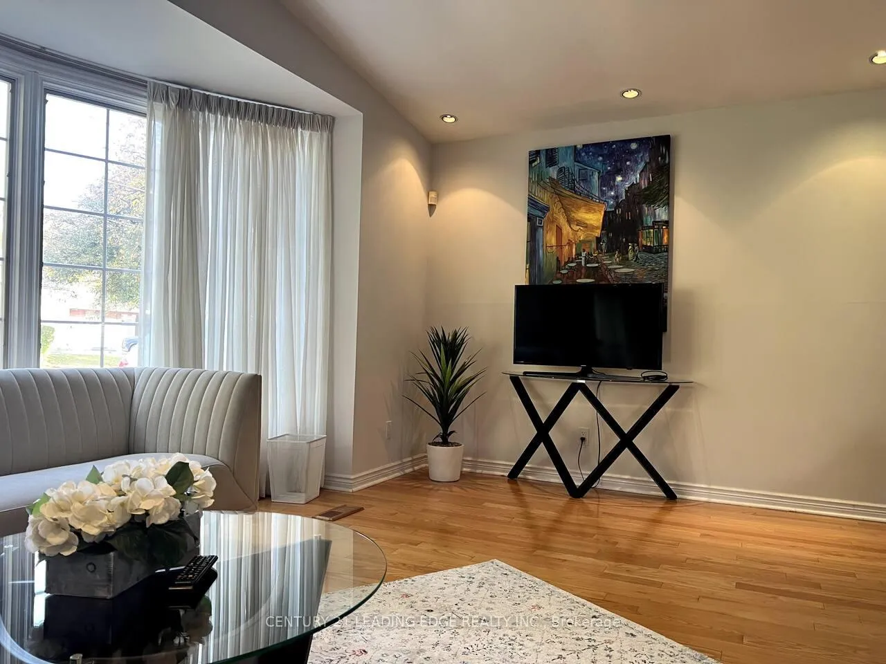 Photo 3 of 48 Houston Crescent, North York, Don Valley Village — HOMEH