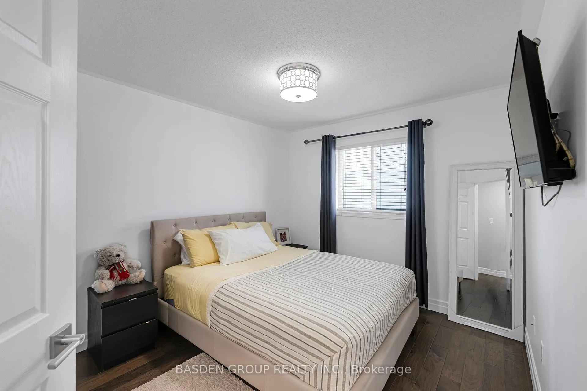 Photo 31 of 77 Bird Street, Barrie, Edgehill Drive — HOMEH