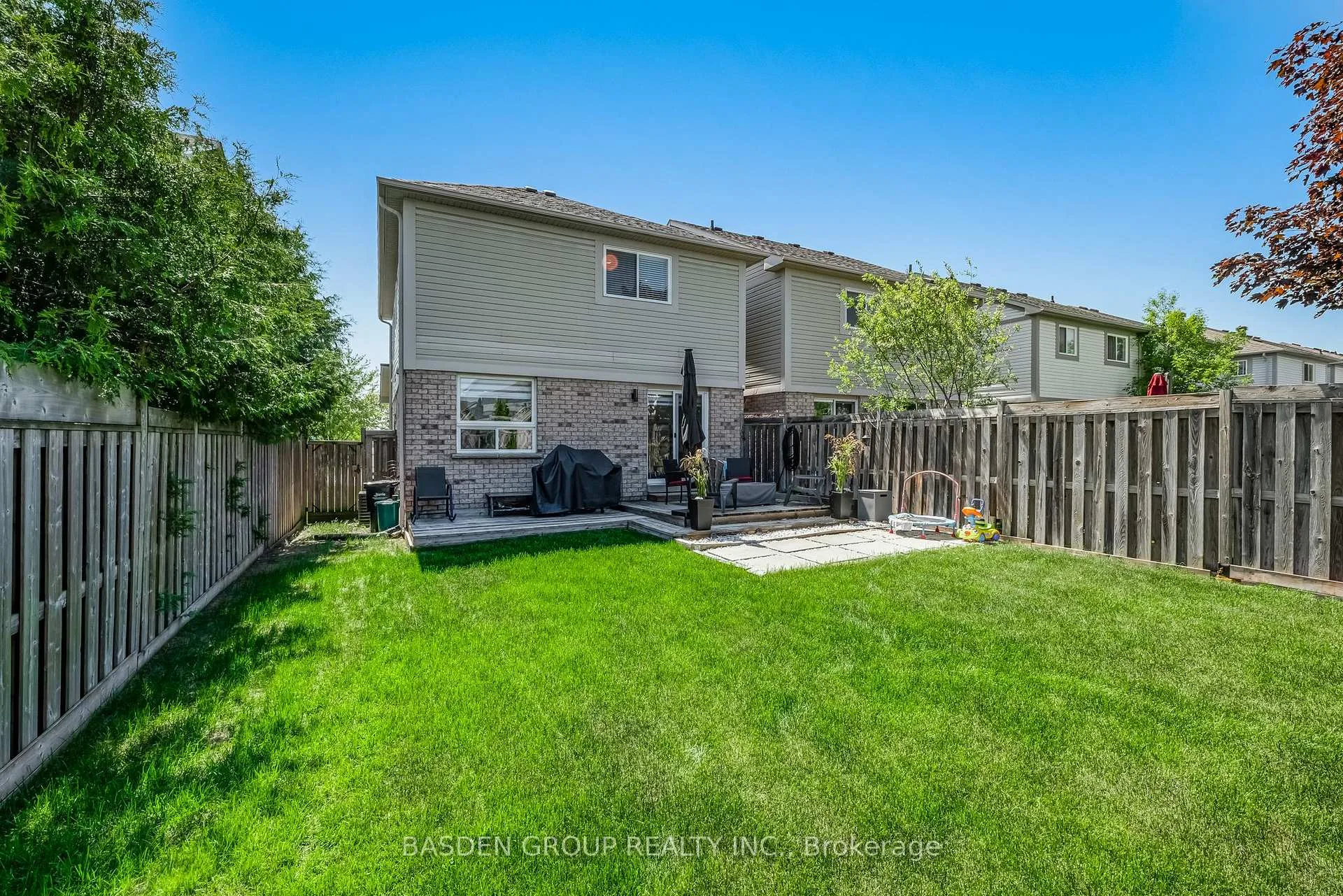 Photo 37 of 77 Bird Street, Barrie, Edgehill Drive — HOMEH