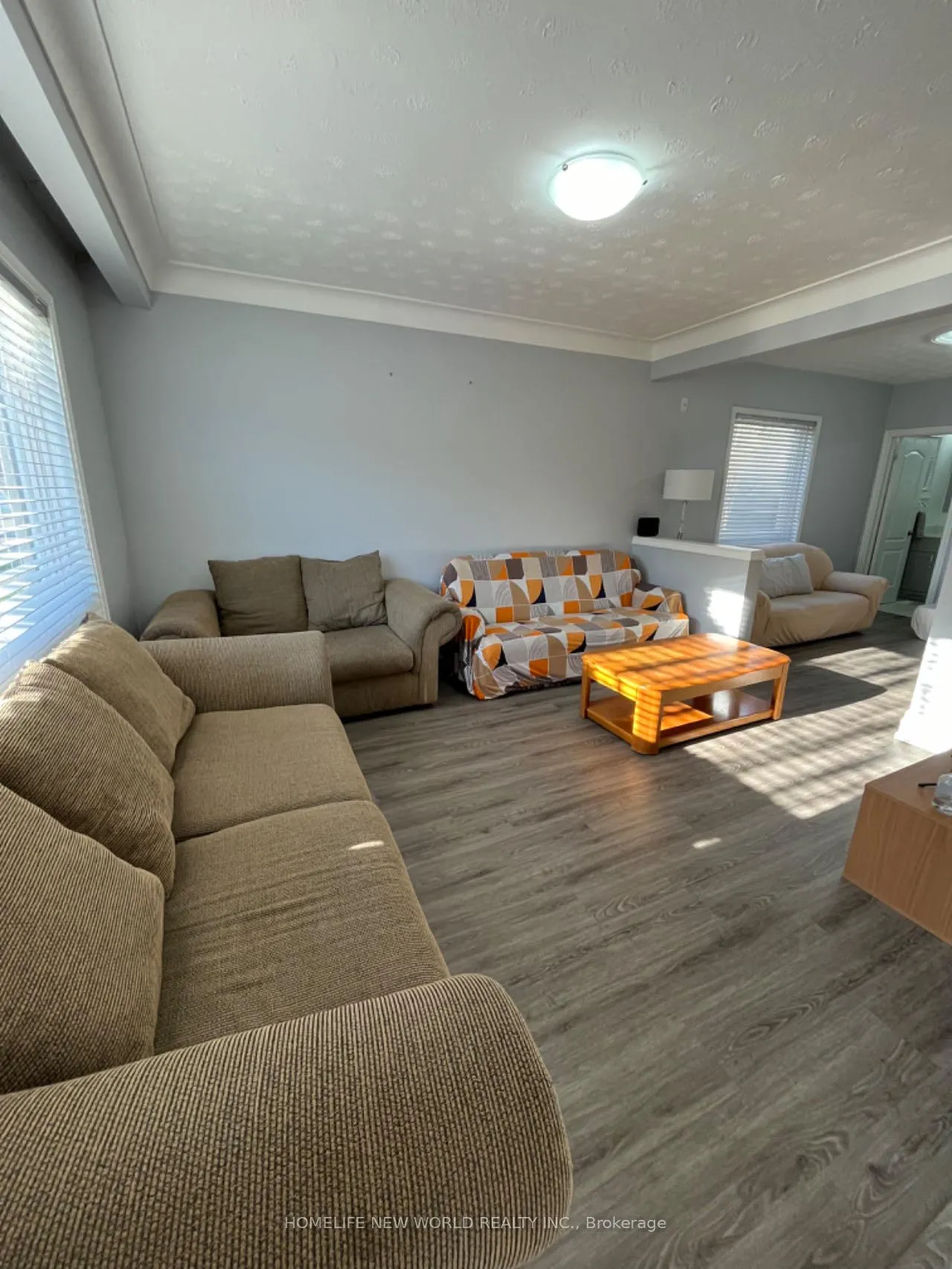 Photo 6 of 5021 Saint Clair Avenue, Niagara Falls, Downtown — HOMEH