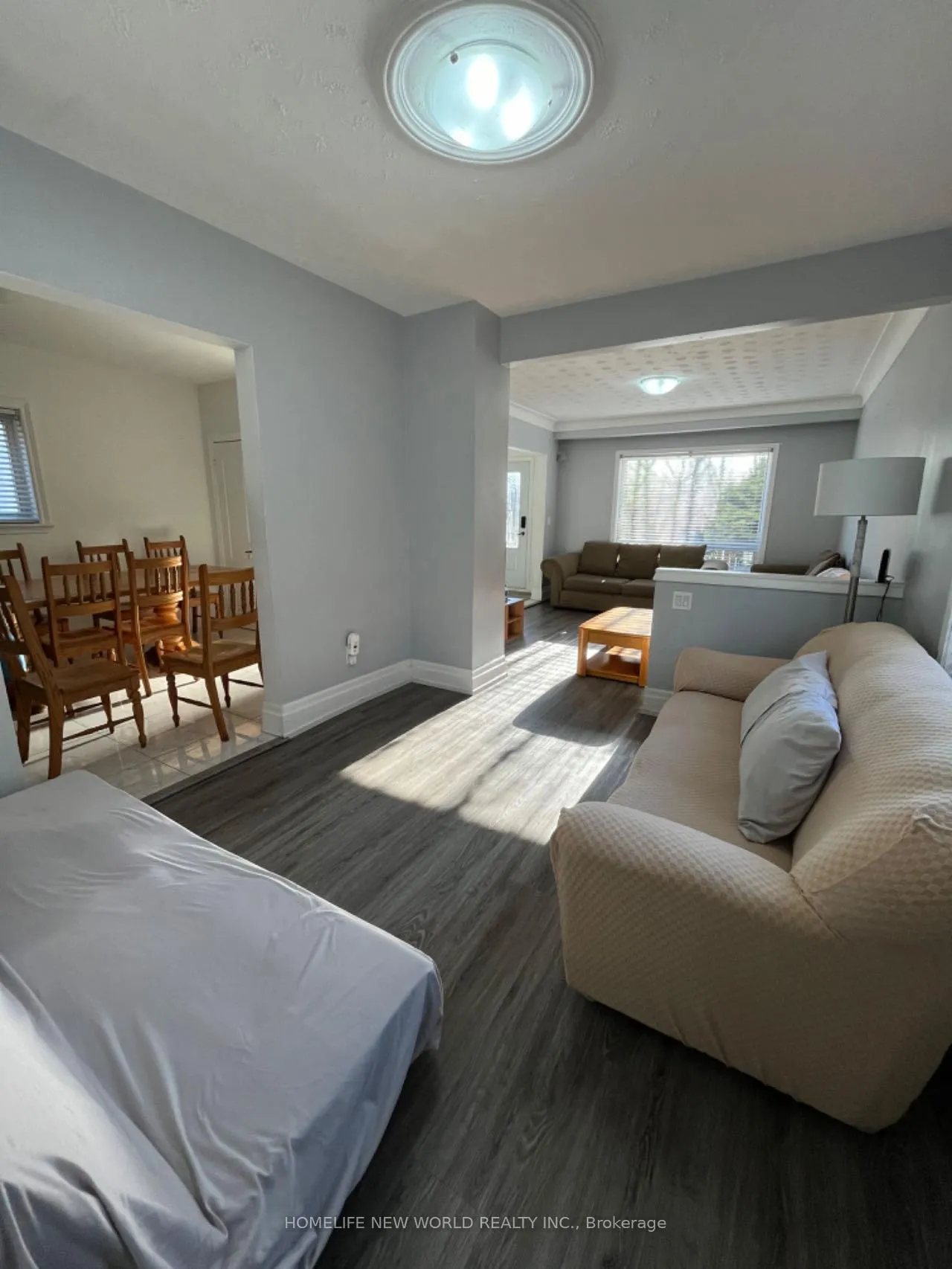 Photo 8 of 5021 Saint Clair Avenue, Niagara Falls, Downtown — HOMEH