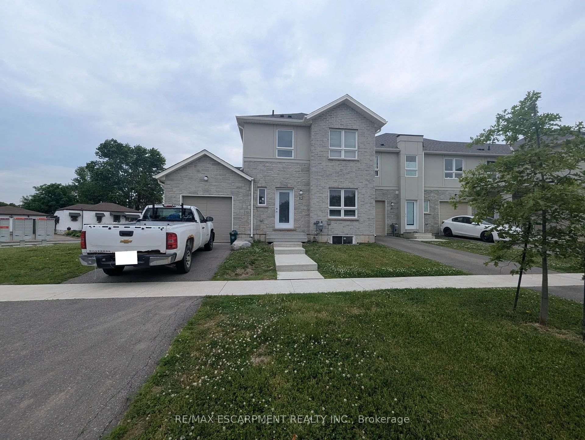 Photo 1 of 82 St George Street, Welland, Broadway — HOMEH