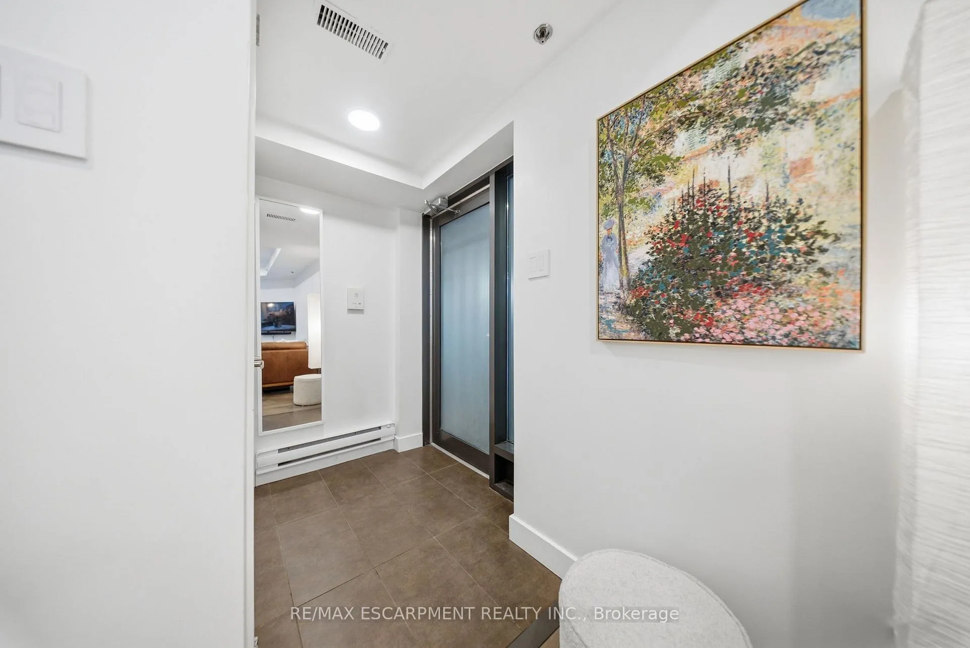 Photo 4 of Unit TH1, 127 Queen Street E, Toronto, Church-Yonge Corridor — HOMEH