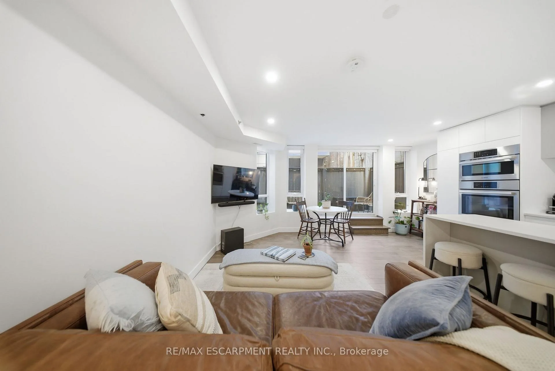 Photo 5 of Unit TH1, 127 Queen Street E, Toronto, Church-Yonge Corridor — HOMEH