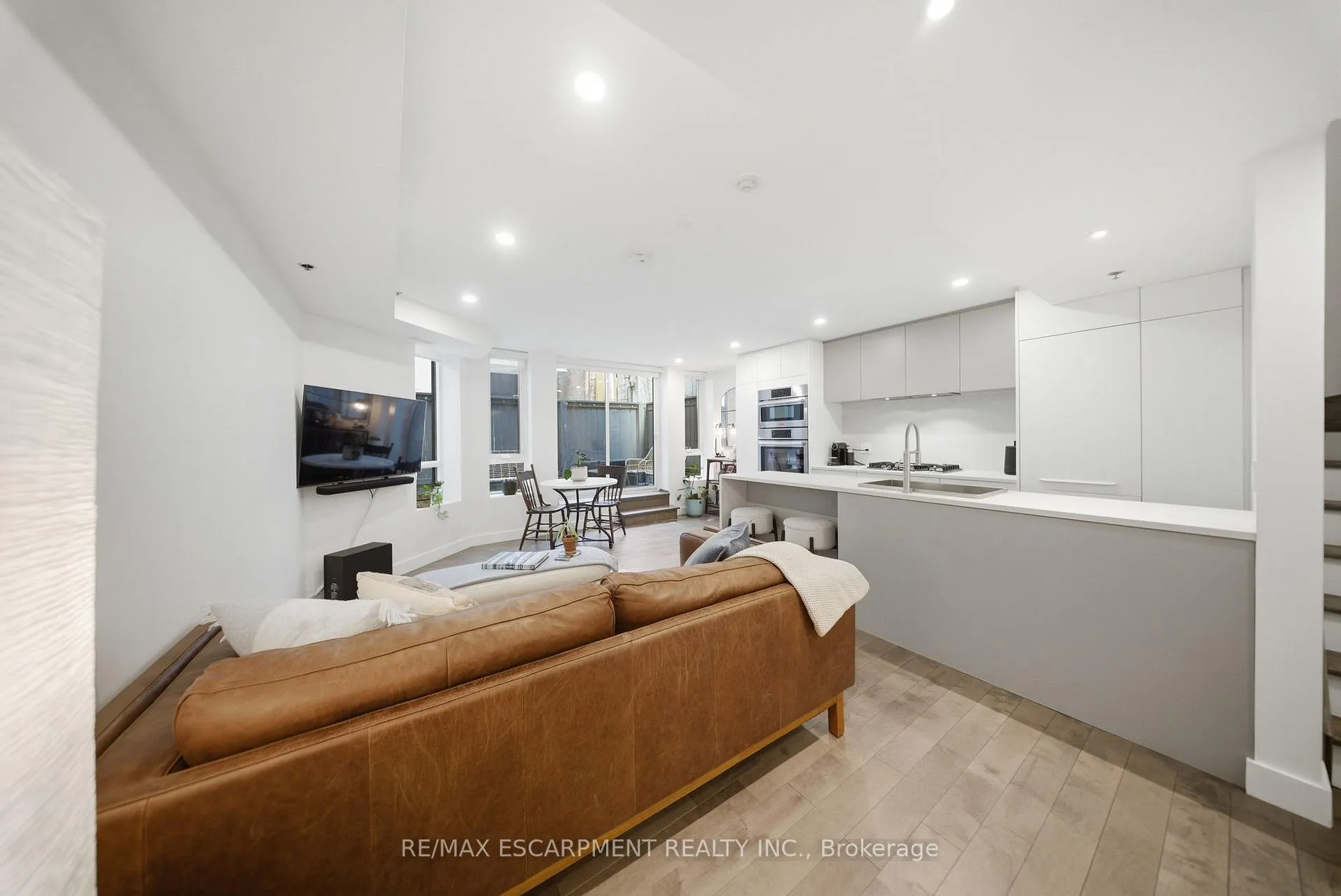 Photo 6 of Unit TH1, 127 Queen Street E, Toronto, Church-Yonge Corridor — HOMEH