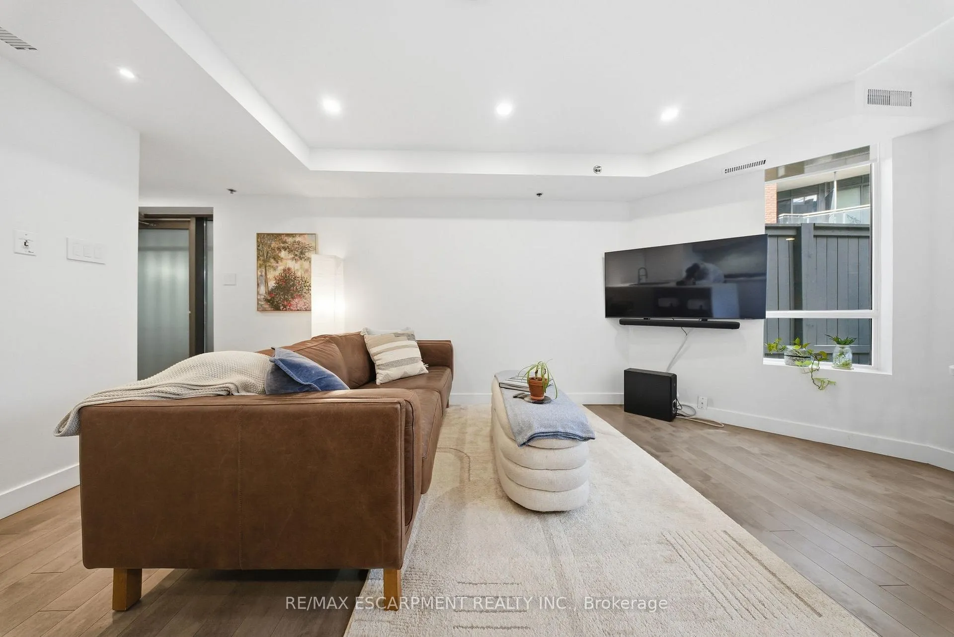 Photo 13 of Unit TH1, 127 Queen Street E, Toronto, Church-Yonge Corridor — HOMEH