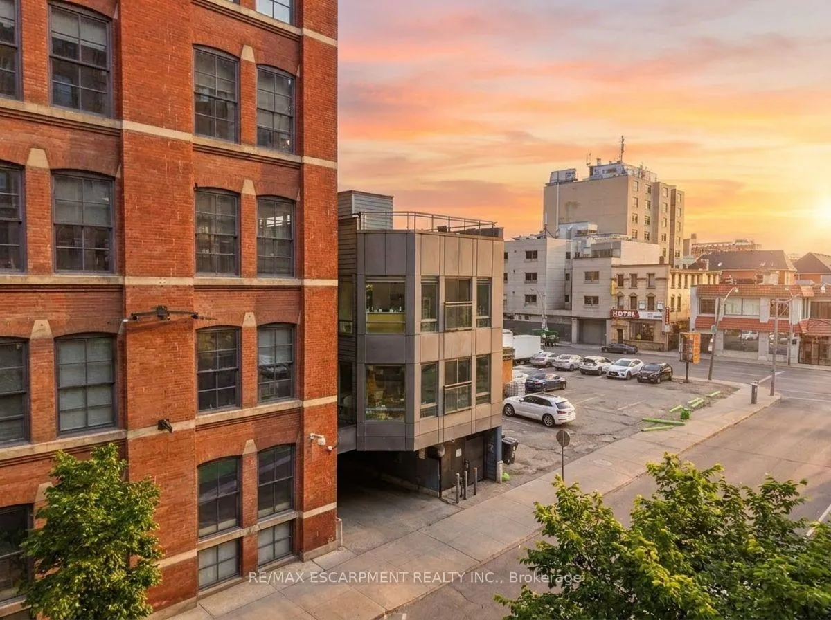 Photo 28 of Unit TH1, 127 Queen Street E, Toronto, Church-Yonge Corridor — HOMEH