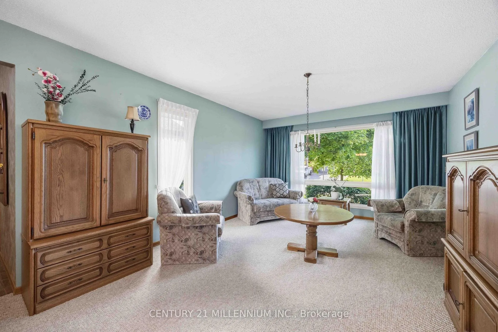 Photo 6 of 112 Blackthorn Lane, Brampton, Brampton North — HOMEH