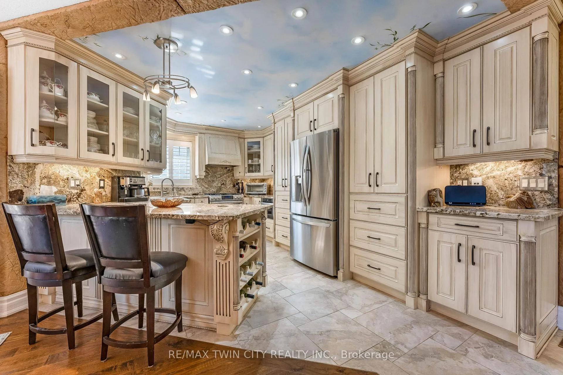 Photo 12 of 60 Chandos Drive, Kitchener, Centreville Chicopee — HOMEH