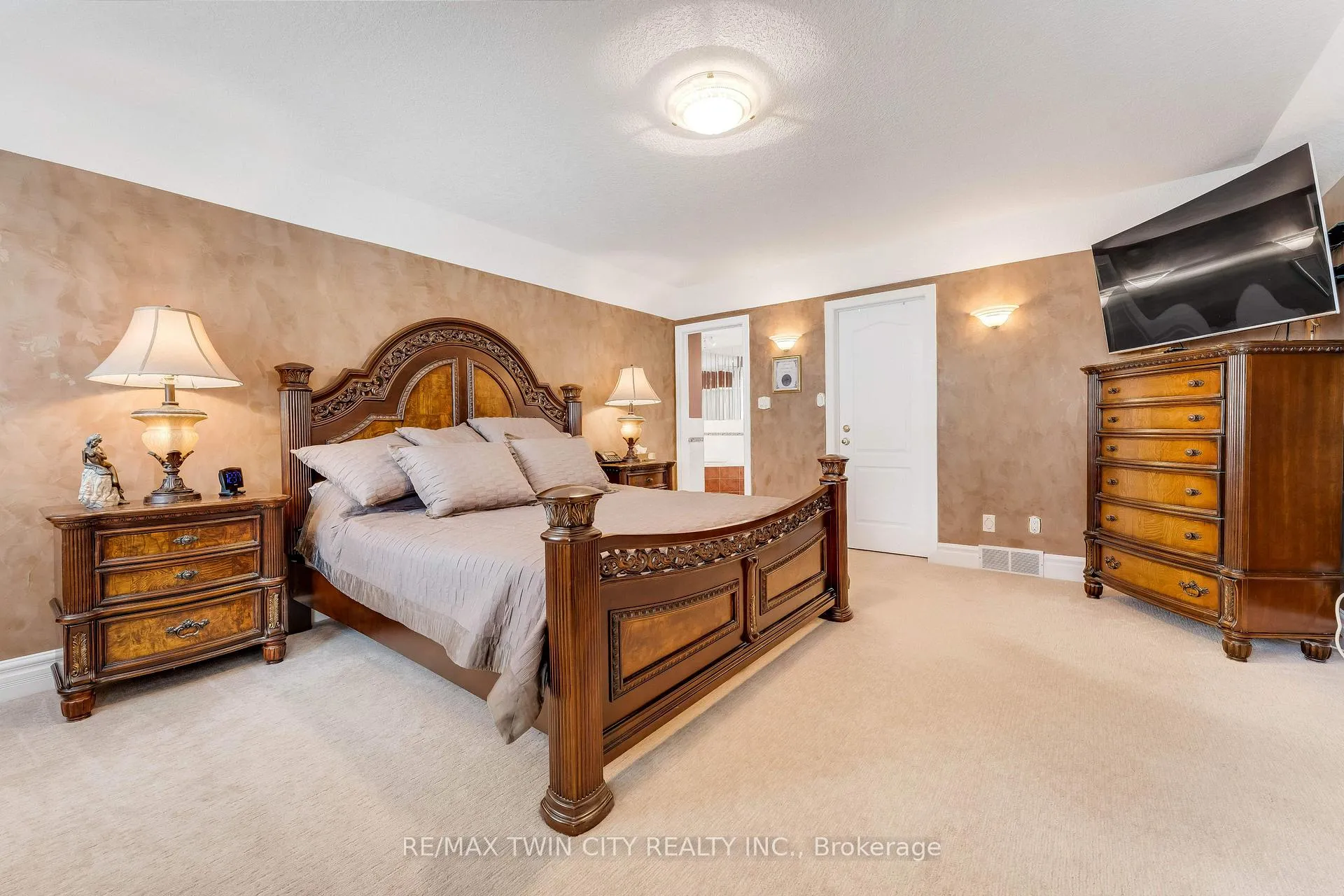 Photo 16 of 60 Chandos Drive, Kitchener, Centreville Chicopee — HOMEH