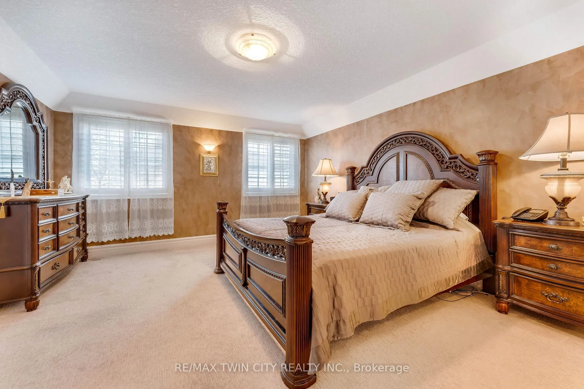 Photo 17 of 60 Chandos Drive, Kitchener, Centreville Chicopee — HOMEH