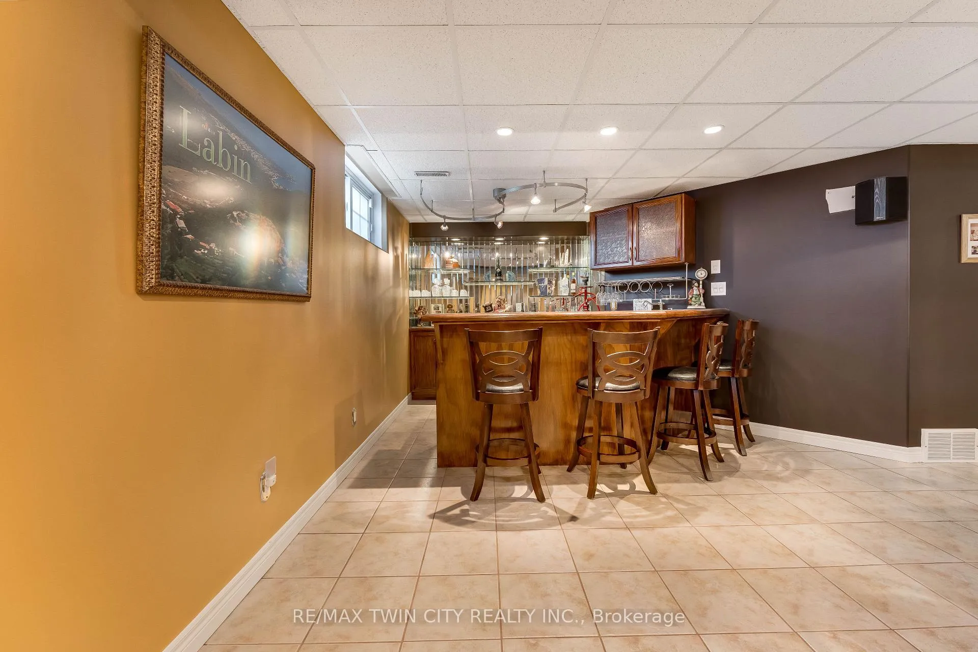 Photo 31 of 60 Chandos Drive, Kitchener, Centreville Chicopee — HOMEH