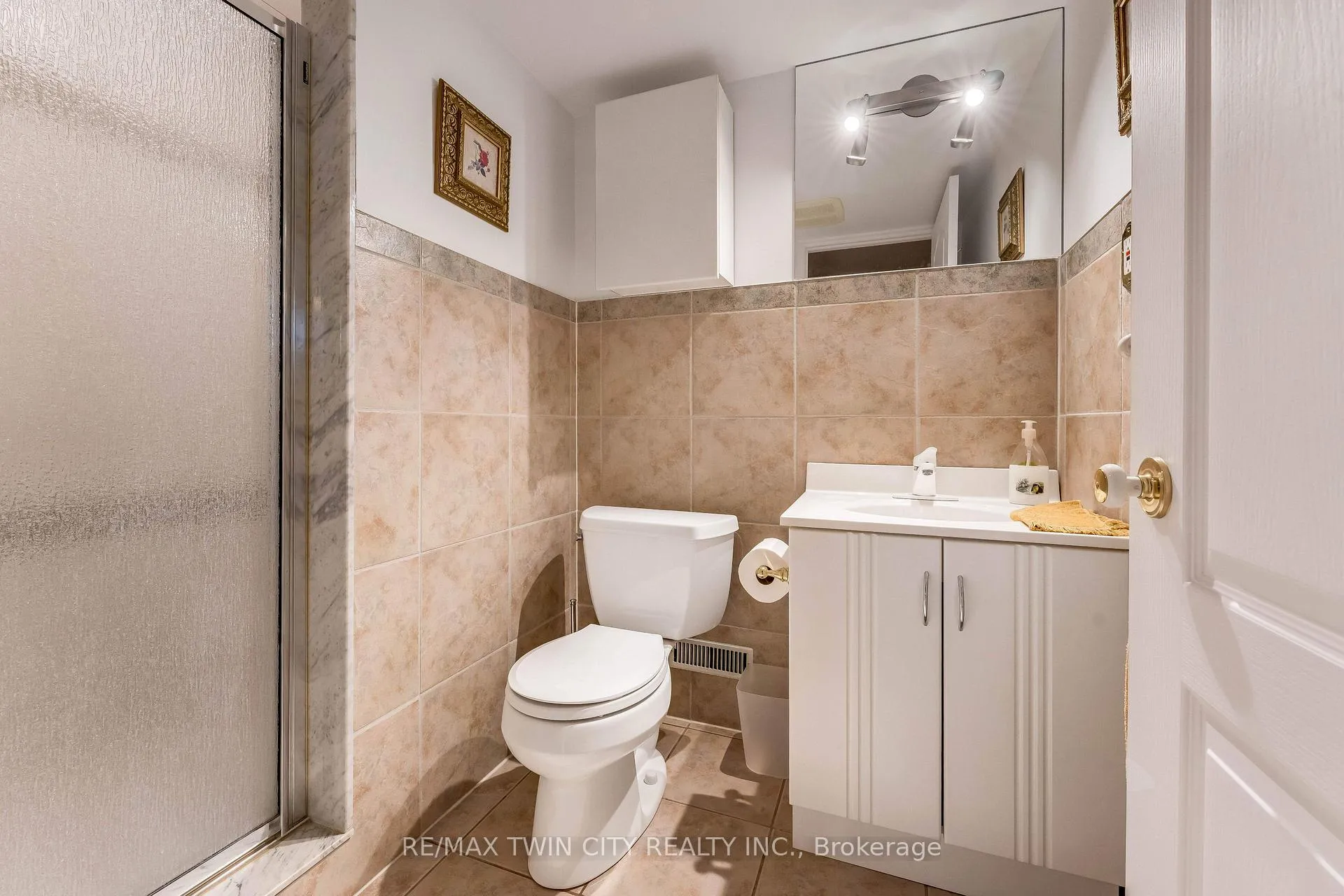 Photo 33 of 60 Chandos Drive, Kitchener, Centreville Chicopee — HOMEH