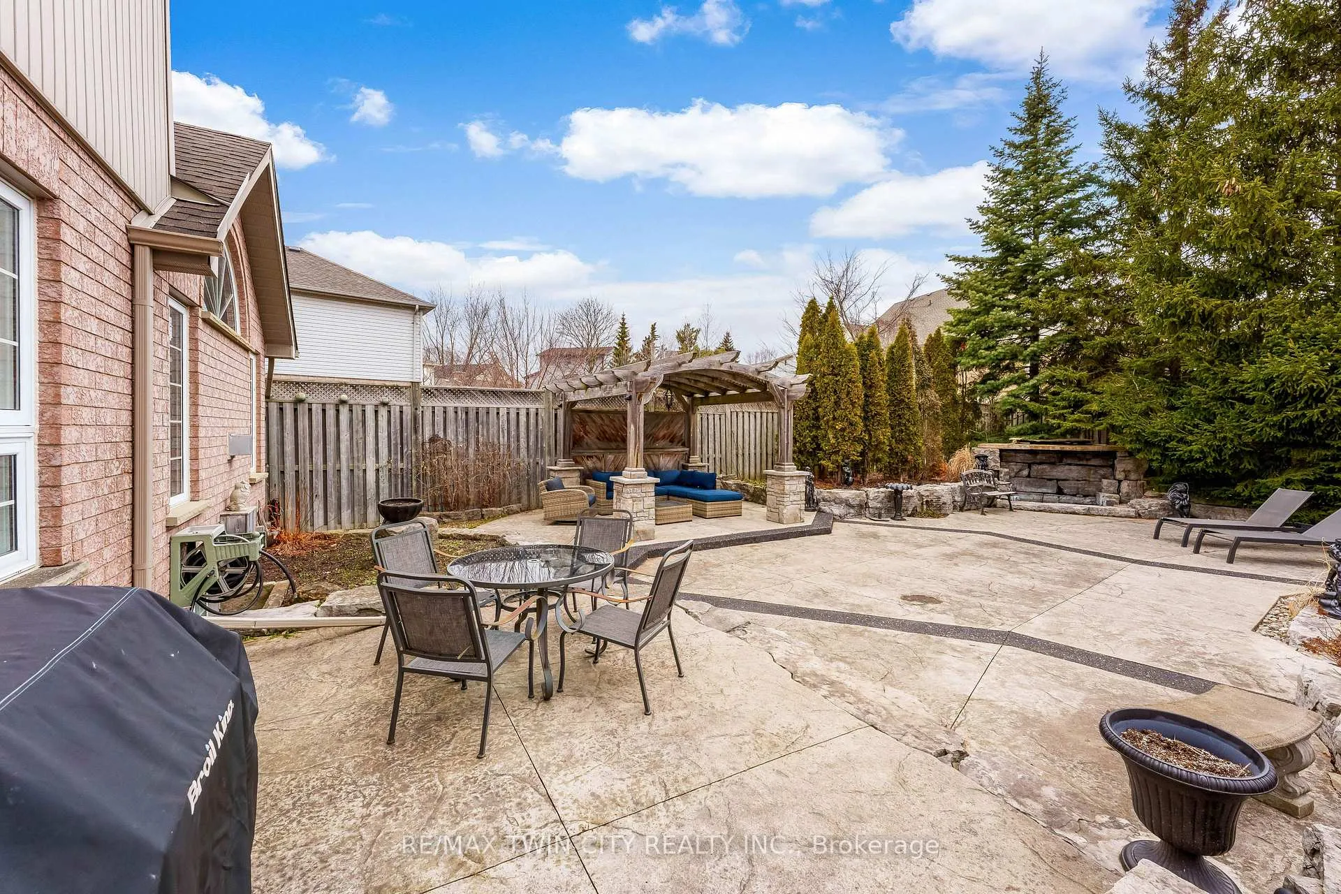 Photo 35 of 60 Chandos Drive, Kitchener, Centreville Chicopee — HOMEH
