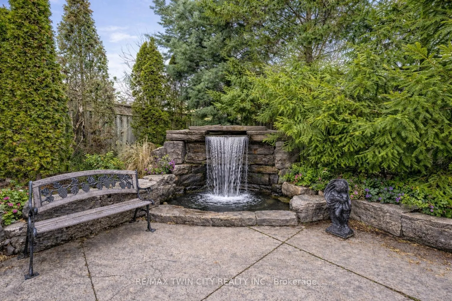 Photo 38 of 60 Chandos Drive, Kitchener, Centreville Chicopee — HOMEH
