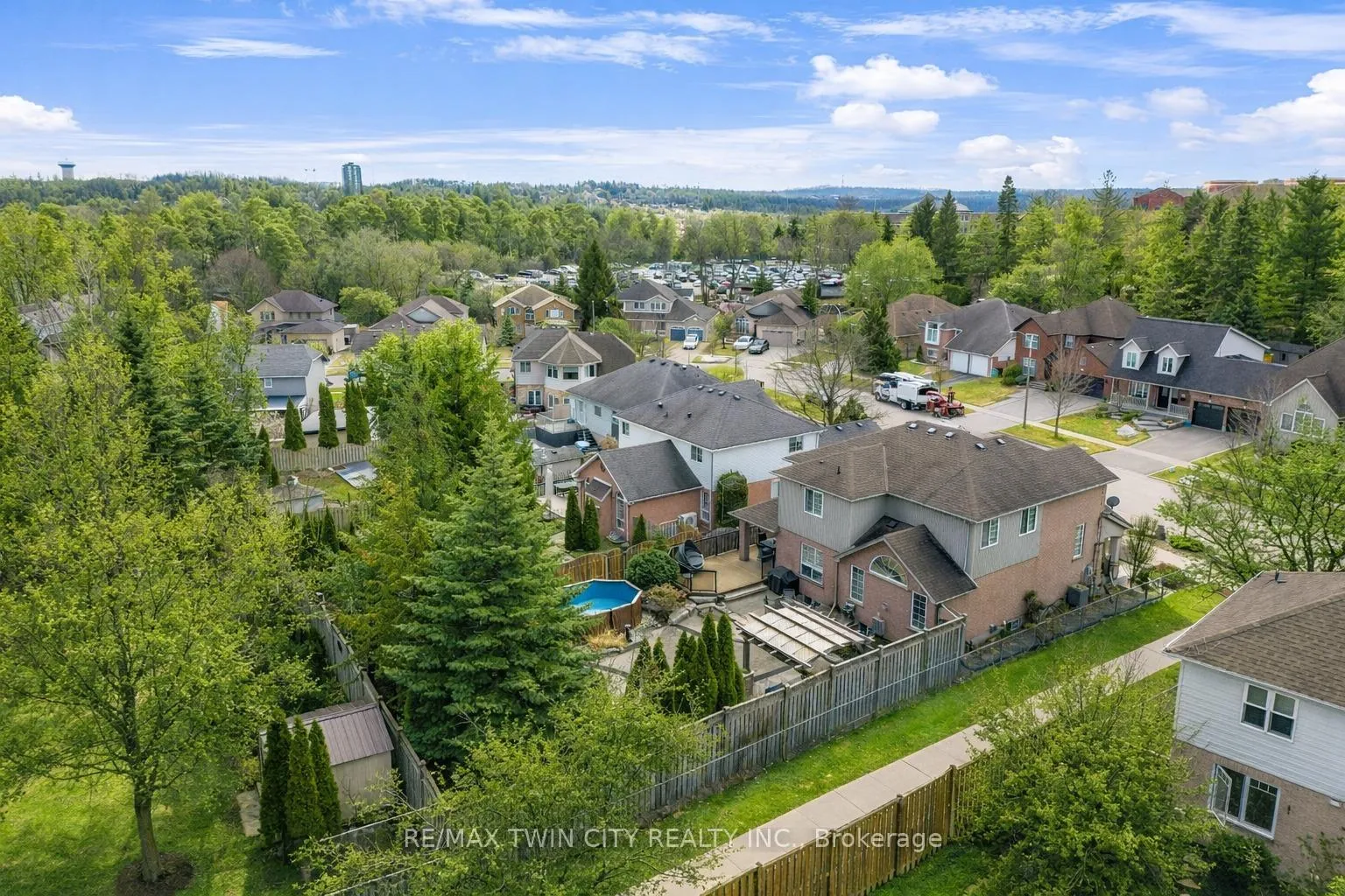 Photo 40 of 60 Chandos Drive, Kitchener, Centreville Chicopee — HOMEH