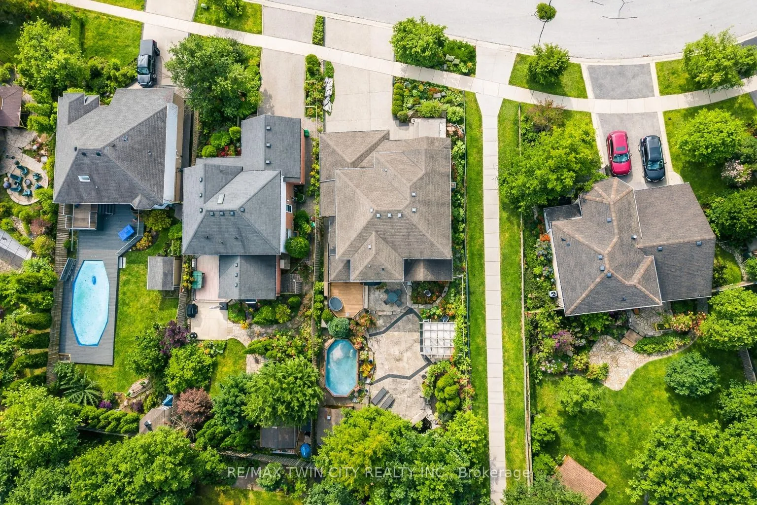 Photo 41 of 60 Chandos Drive, Kitchener, Centreville Chicopee — HOMEH